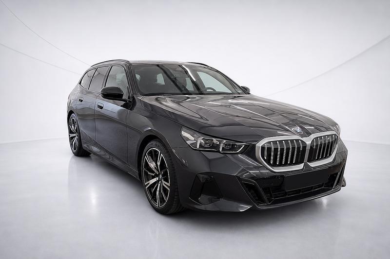 BMW 5 Series Touring 520d - Diesel - Automatic - 197 hp - 23.236 km