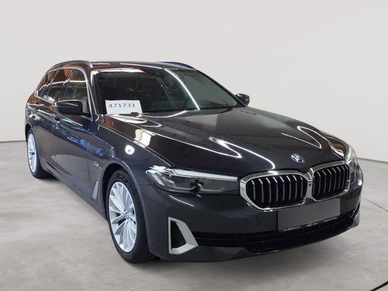 BMW 5 Series Touring 530e Luxury - Petrol - Automatic - 184 hp - 70.678 km