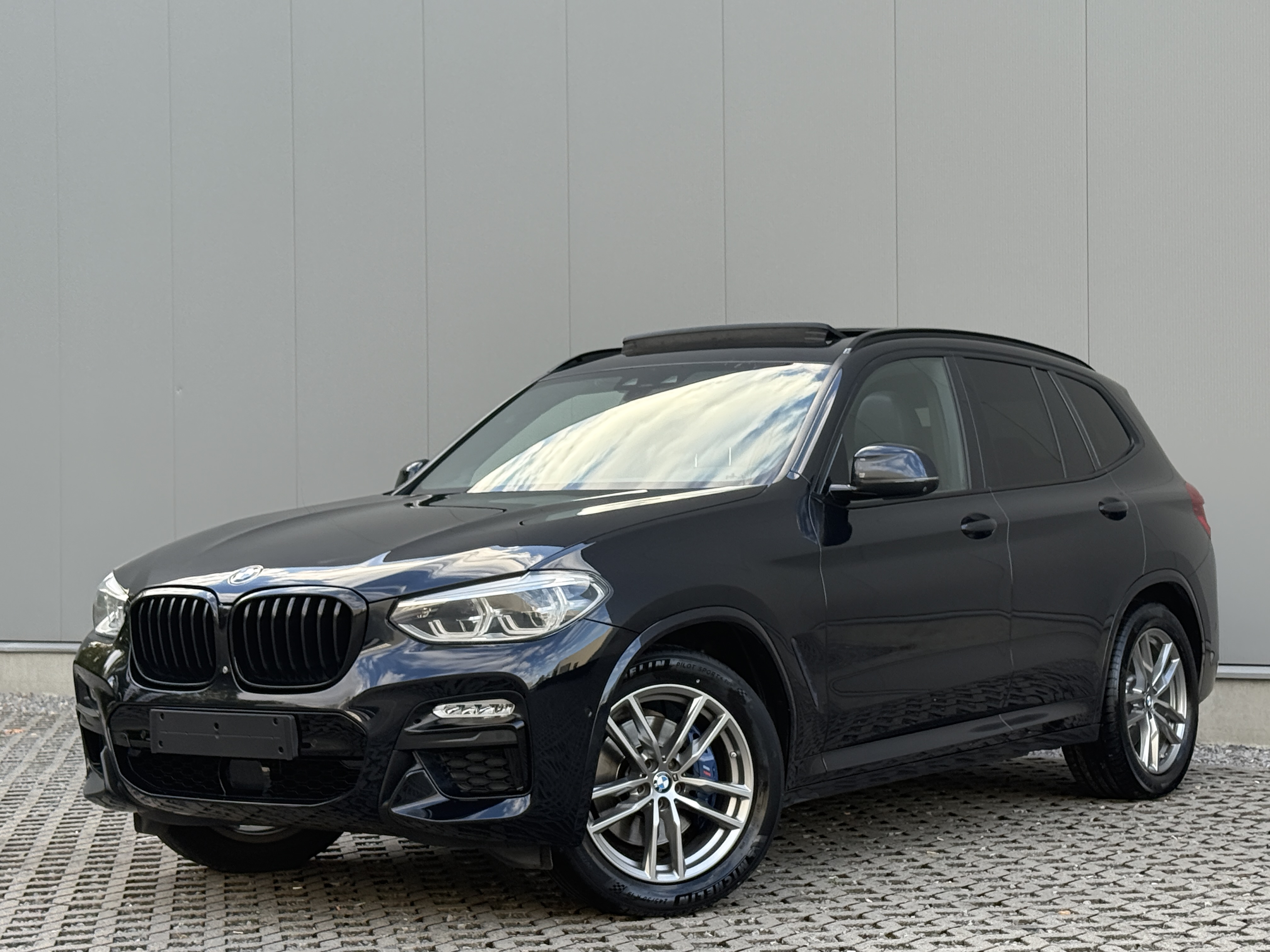 BMW X3 40d M-Pack - xDrive - Diesel - Automatic - 326 hp - 194.829 km