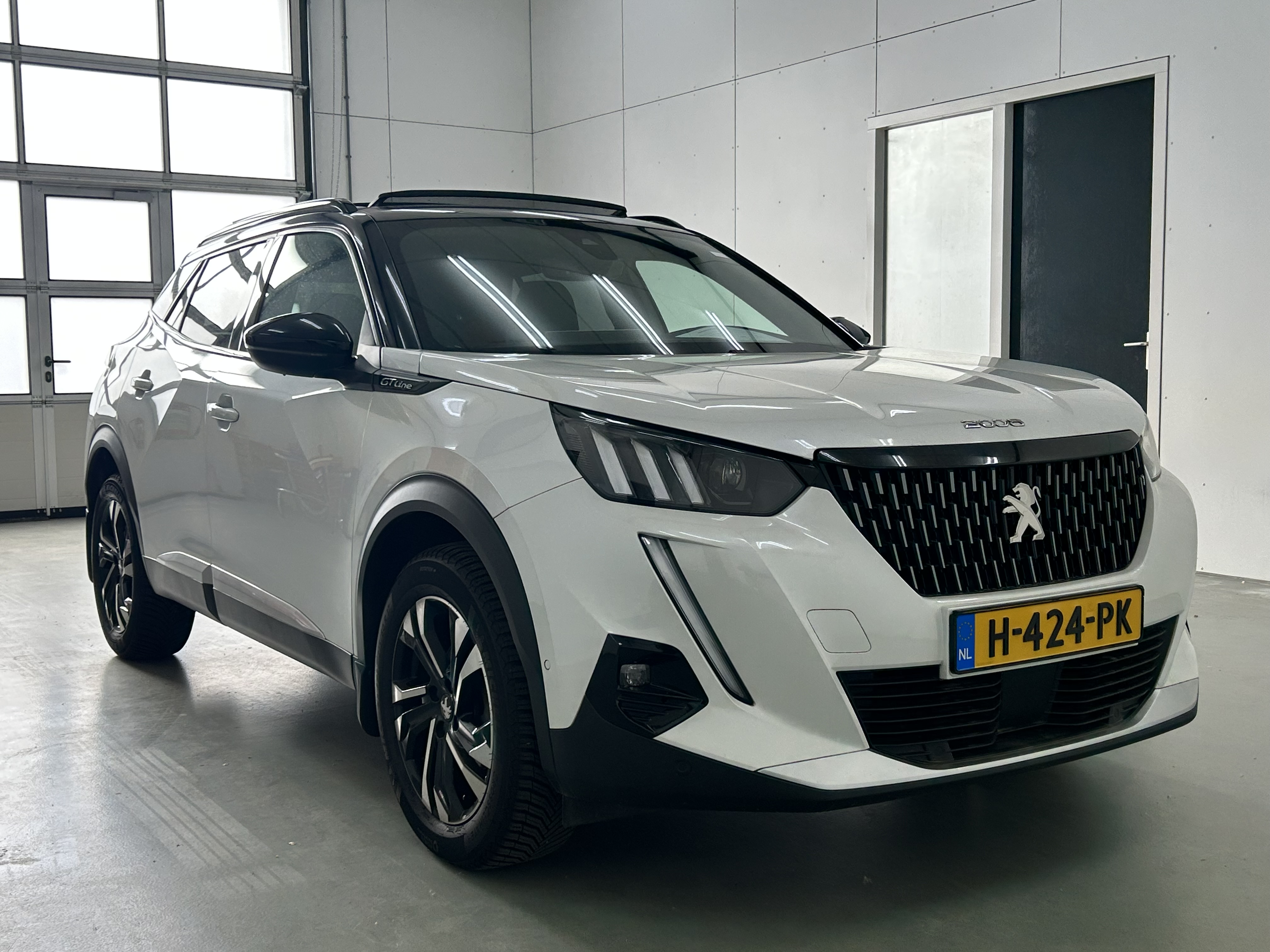Peugeot 2008 1.2 GT Line - Petrol - Manual - 131 hp - 176.311 km