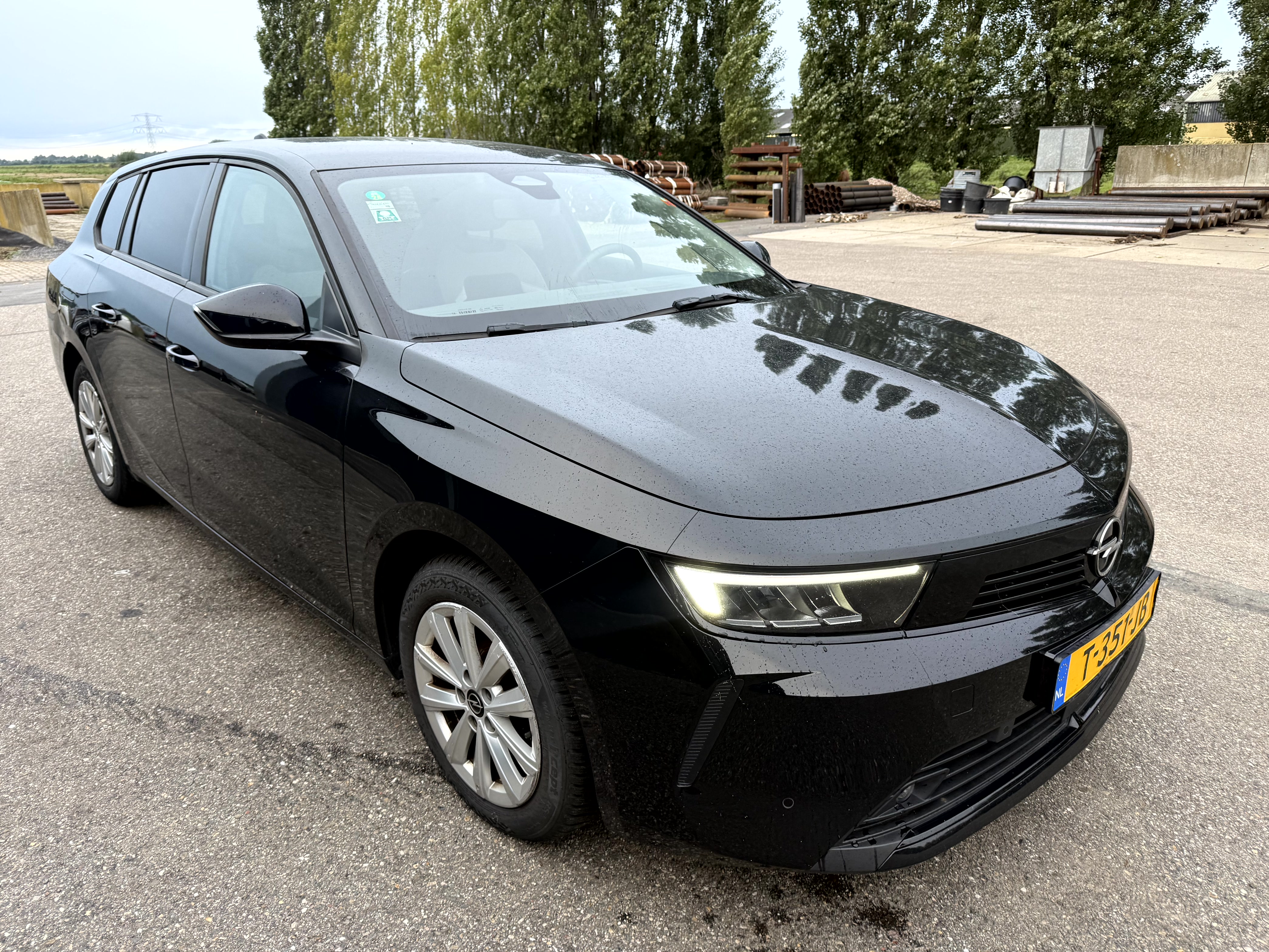 Opel Astra Sports Tourer 1.2 Business - Petrol - Automatic - 130 hp - 131.782 km
