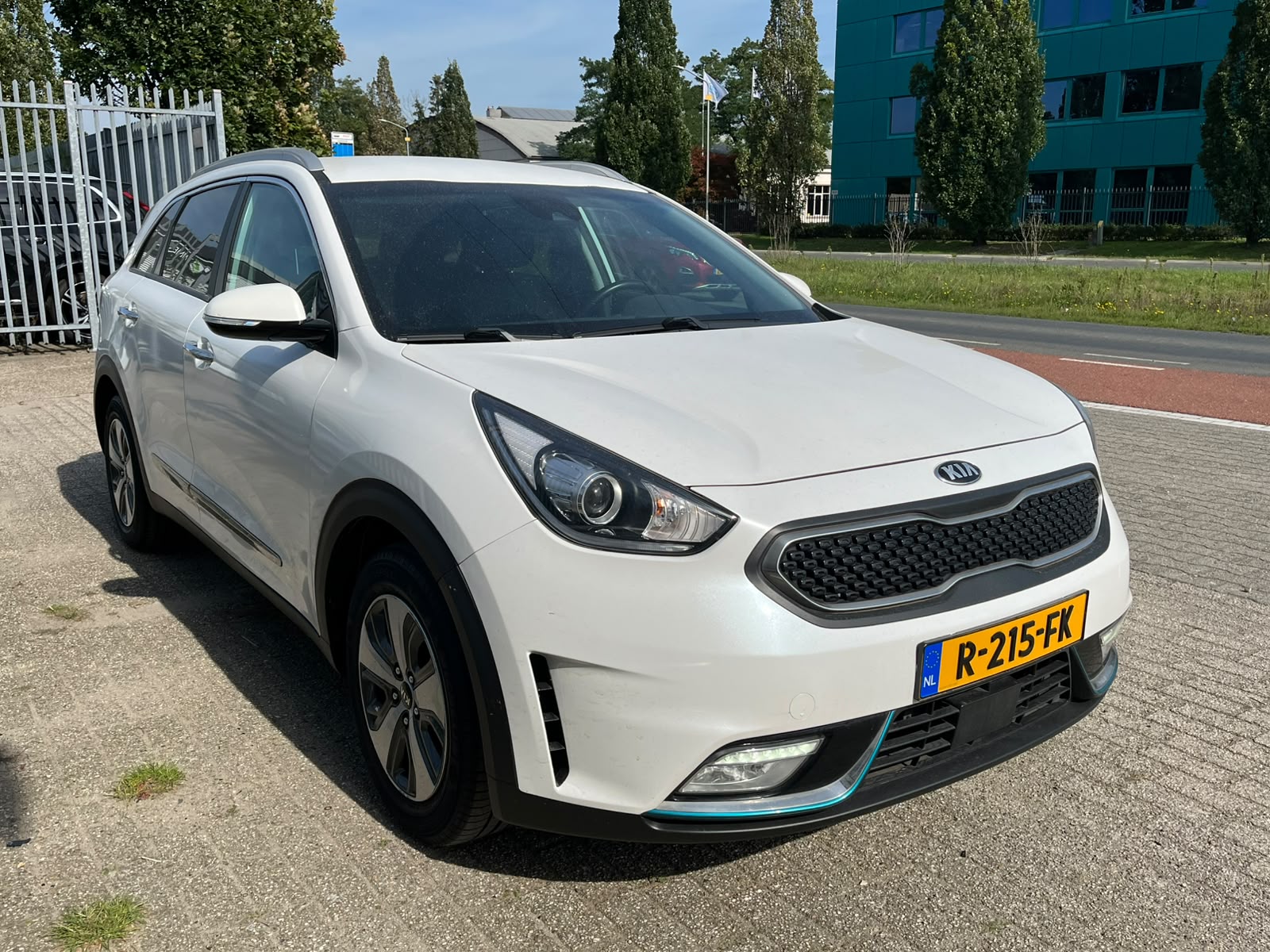 Kia Niro 1.6 GDI DynamicLine - Hybrid - Automatic - 105 hp - 25.289 km