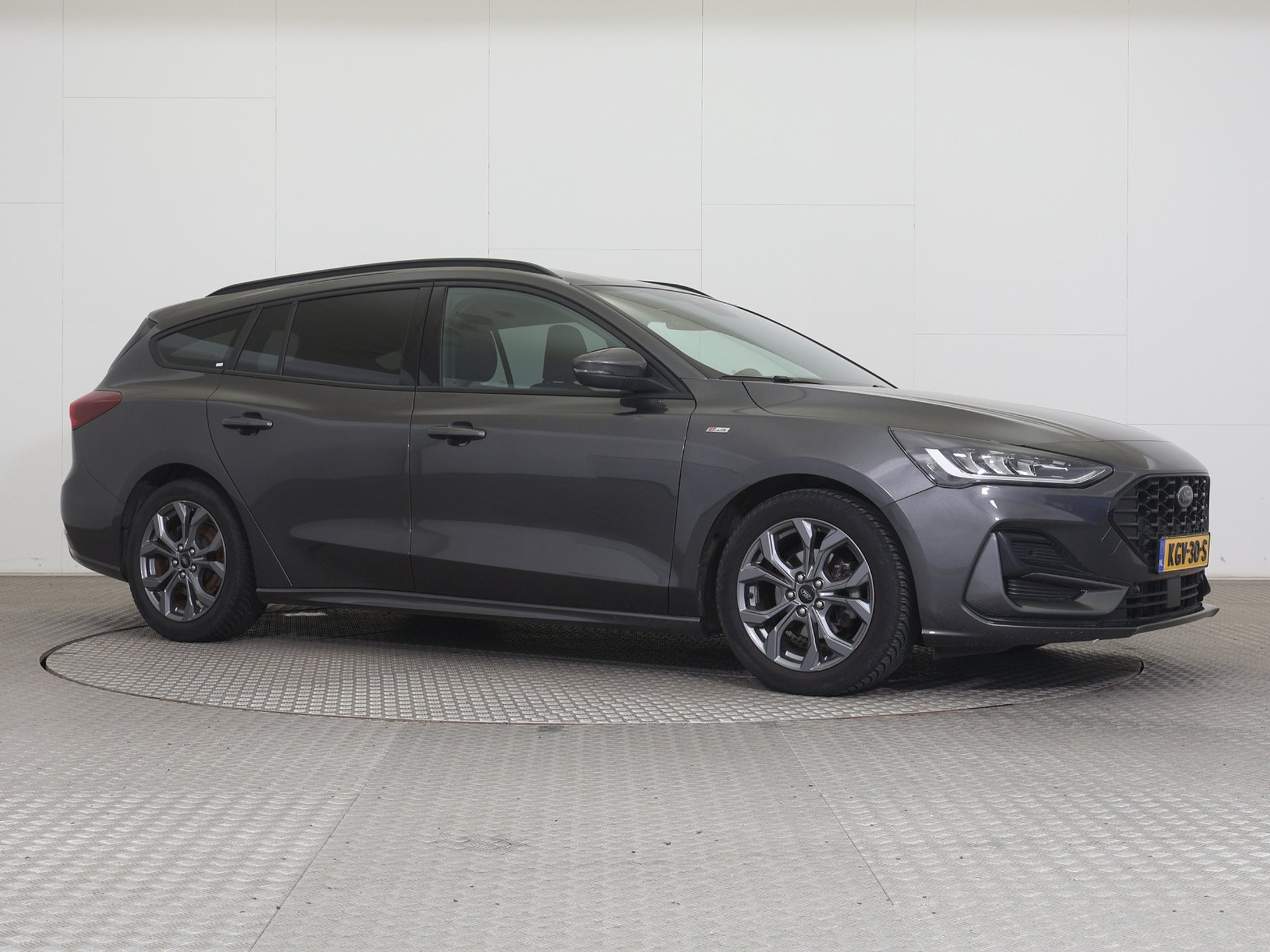 Ford Focus 1.0 EcoBoost ST Line - Petrol - Manual - 125 hp - 93.898 km