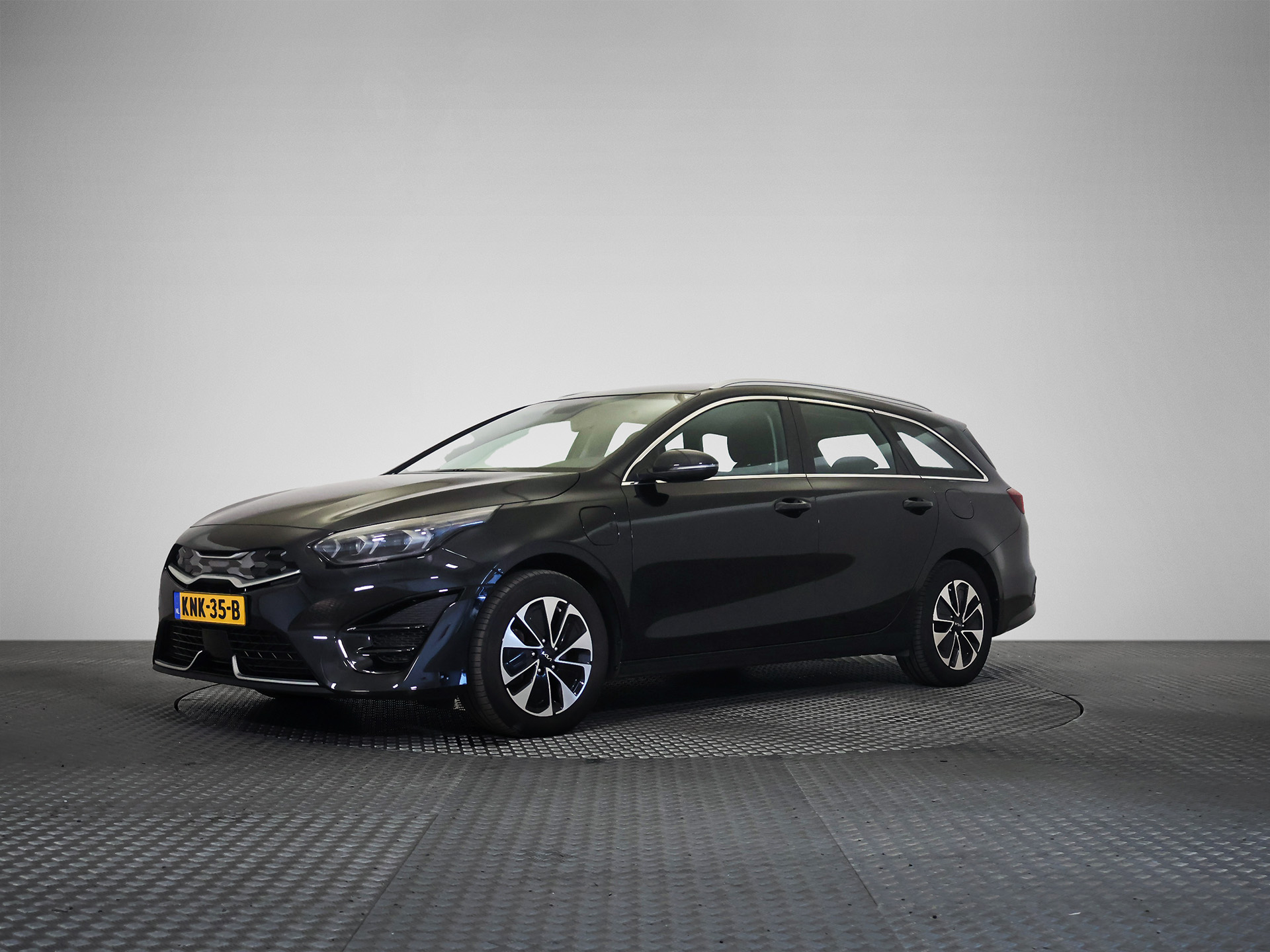 Kia Ceed SW 1.6 GDI DynamicLine - Hybrid - Automatic - 105 hp - 93.714 km