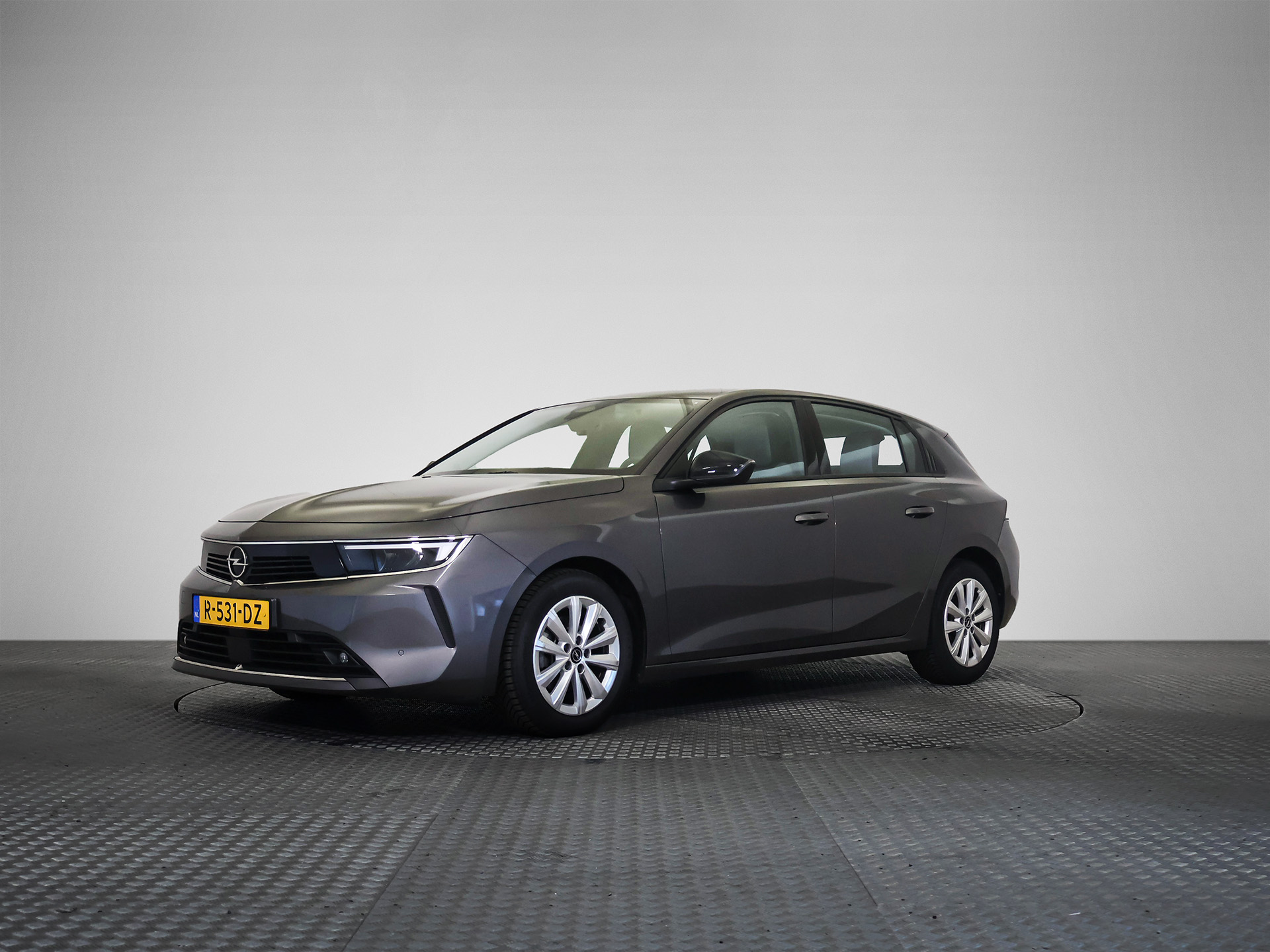 Opel Astra 1.2 Edition - Petrol - Manual - 110 hp - 80.450 km