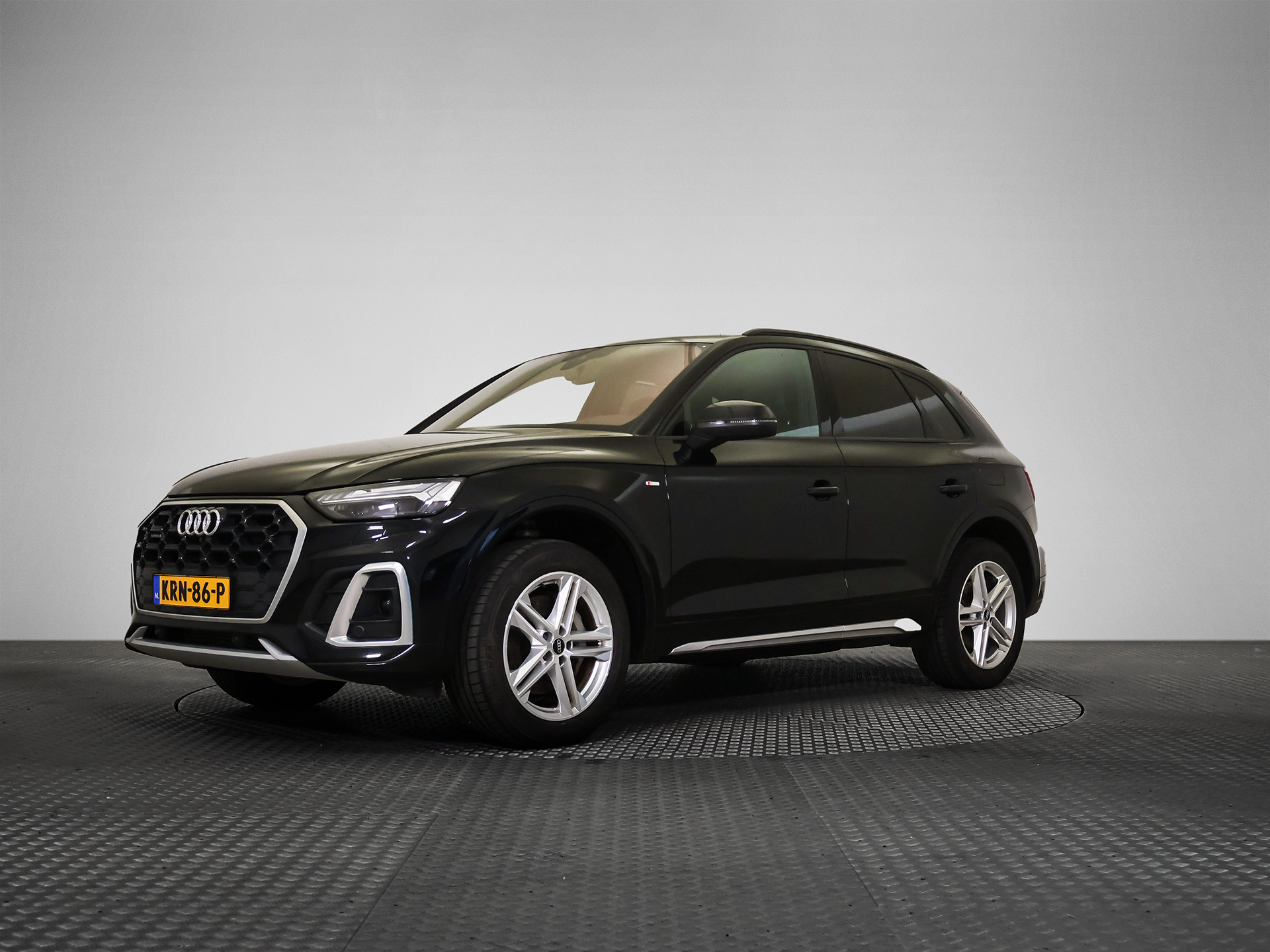 Audi Q5 55 TFSIe S Edition - Hybrid - Automatic - 265 hp - 74.571 km