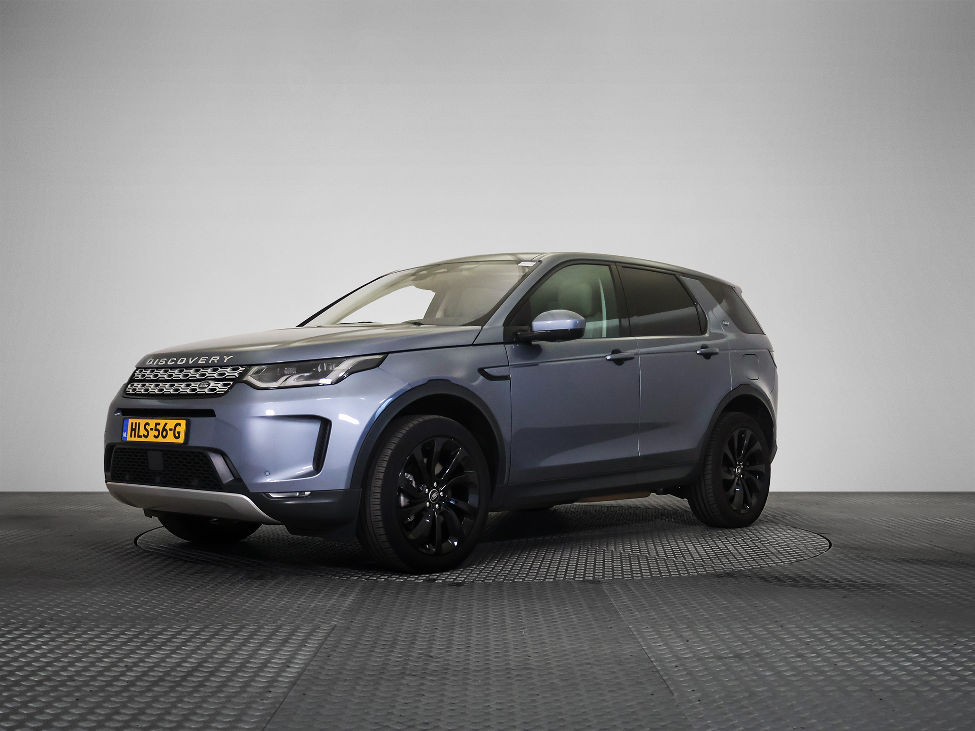 Land Rover Discovery Sport P300e SE - Hybrid - Automatic - 200 hp - 133.442 km