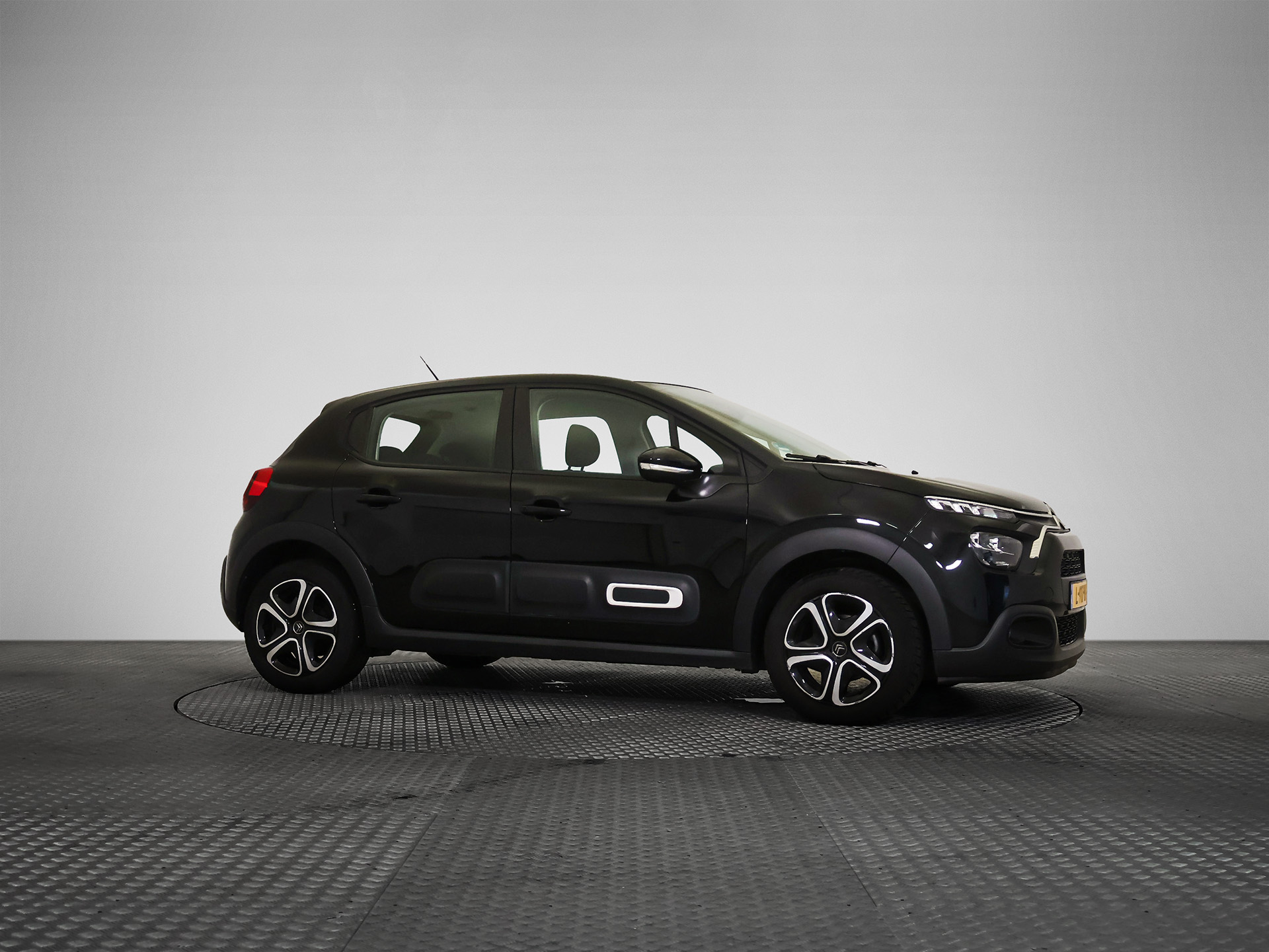 Citroën C3 1.2i Feel - Petrol - Manual - 83 hp - 74.736 km