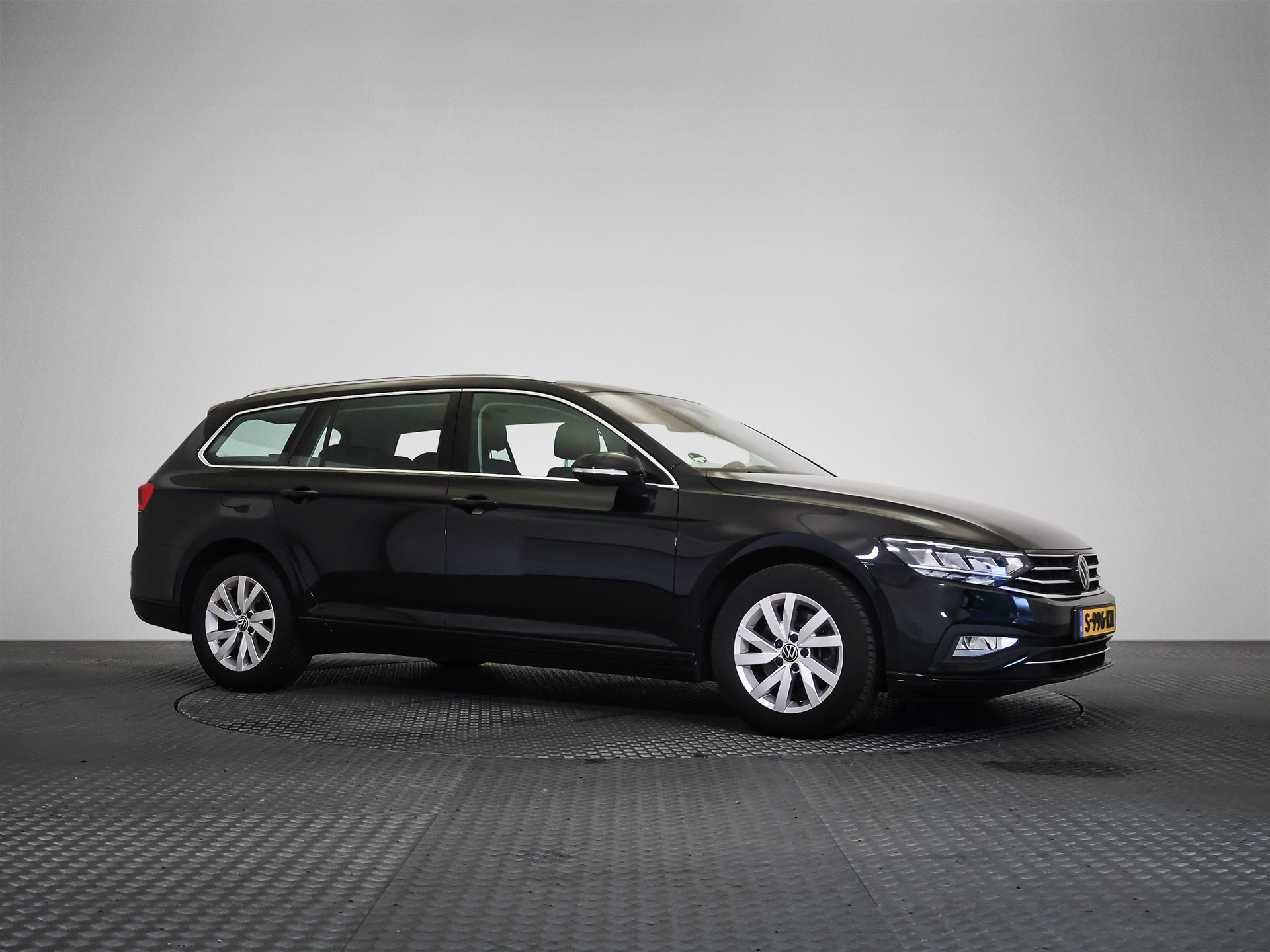 Volkswagen Passat Variant 1.5 TSI Business - Petrol - Automatic - 150 hp - 78.627 km