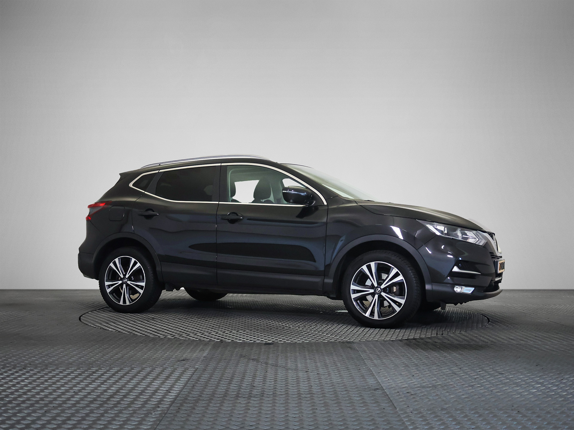 Nissan Qashqai 1.3 DIG-T N-connecta - Petrol - Manual - 140 hp - 116.913 km