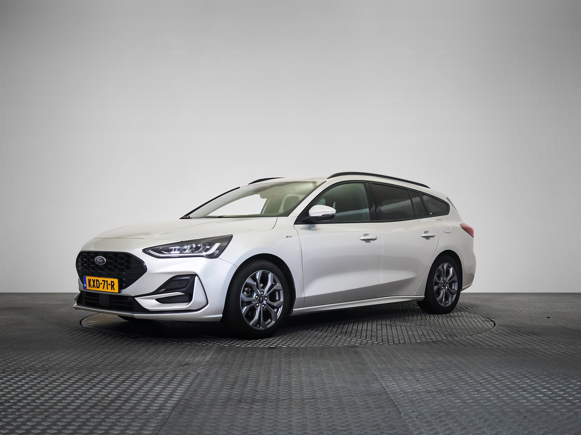 Ford Focus 1.0 EcoBoost ST Line - Petrol - Manual - 124 hp - 96.776 km