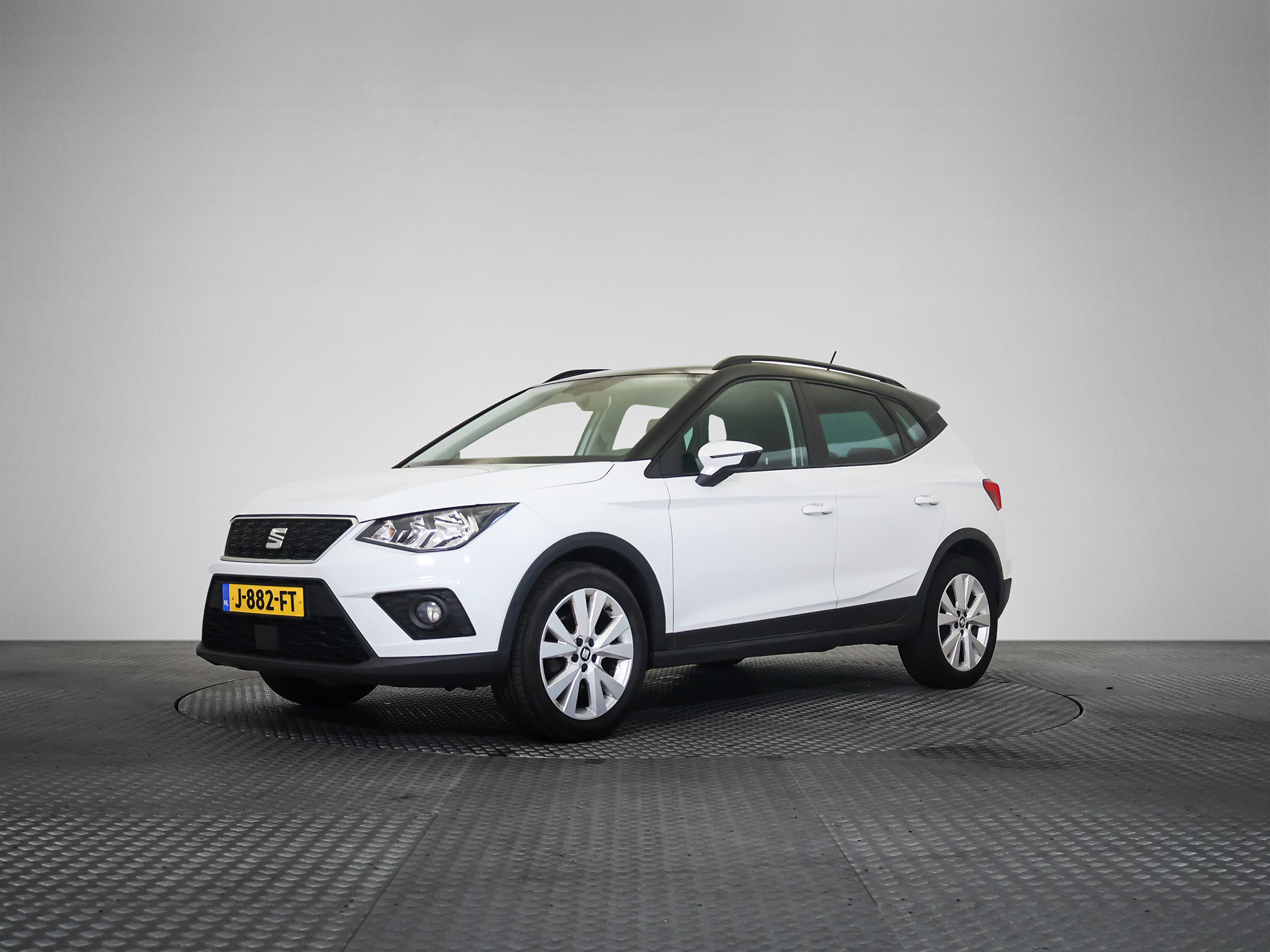 Seat Arona 1.0 TSI Style Business - Petrol - Manual - 95 hp - 104.542 km