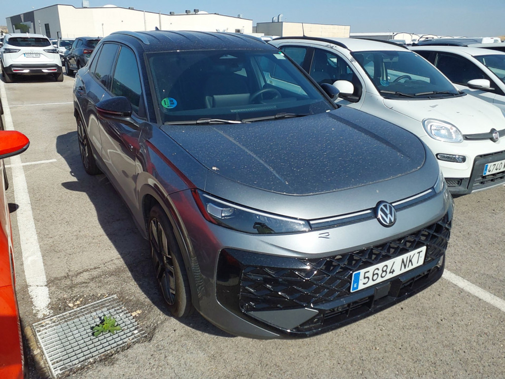 Volkswagen T-ROC 1.5 eTSI R-Line - Petrol - Automatic - 150 hp - 20.497 km