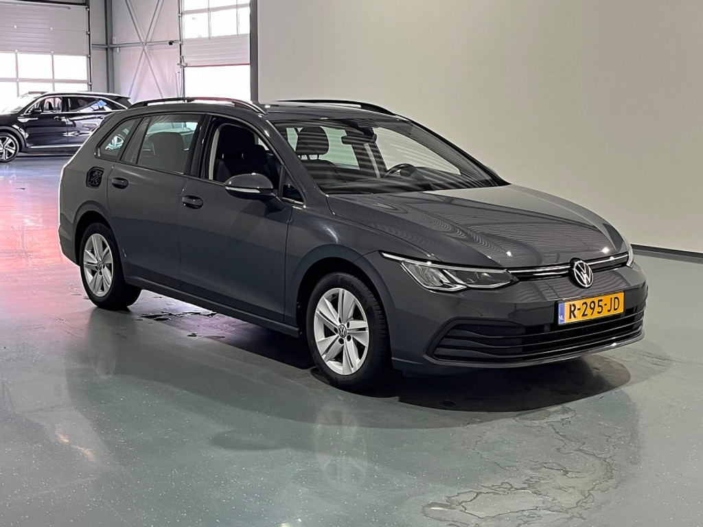 Volkswagen Golf Variant 1.0 TSI Life - Petrol - Manual - 110 hp - 69.436 km