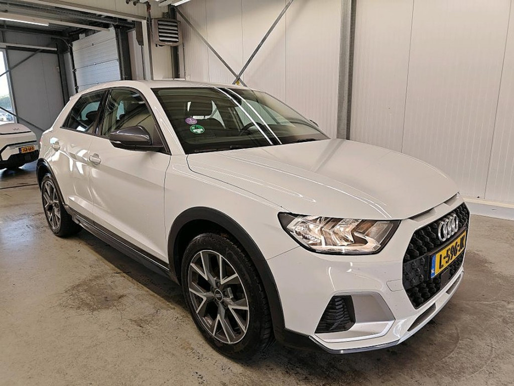 Audi A1 Citycarver 30 TFSI Epic - Petrol - Automatic - 110 hp - 80.839 km