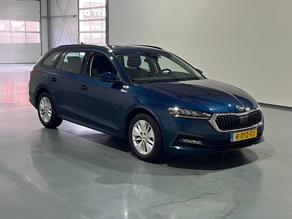 Skoda Octavia Combi 1.0 TSI Ambition - Petrol - Manual - 110 hp - 87.853 km
