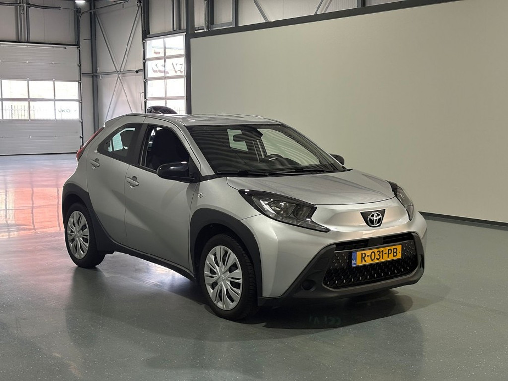 Toyota Aygo X 1.0 VVT-i Play - Petrol - Manual - 72 hp - 81.804 km