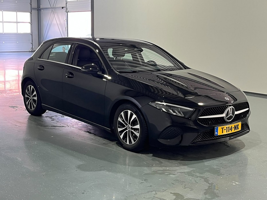 Mercedes-Benz A 180 Business Line - Petrol - Automatic - 136 hp - 76.300 km