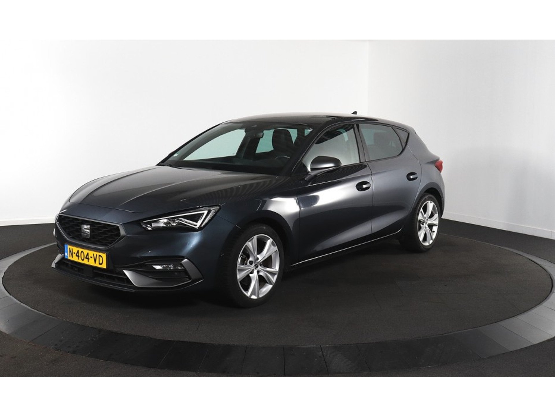 Seat Leon 2.0 TDI FR Business Intense - Diesel - Automatic - 150 hp - 125.885 km