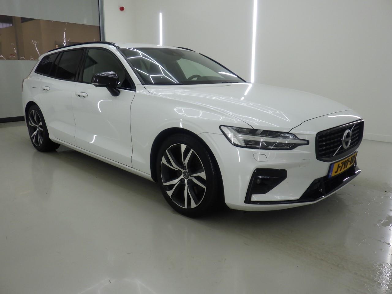 Volvo V60 B3 R-Design - Petrol - Automatic - 163 hp - 97.493 km