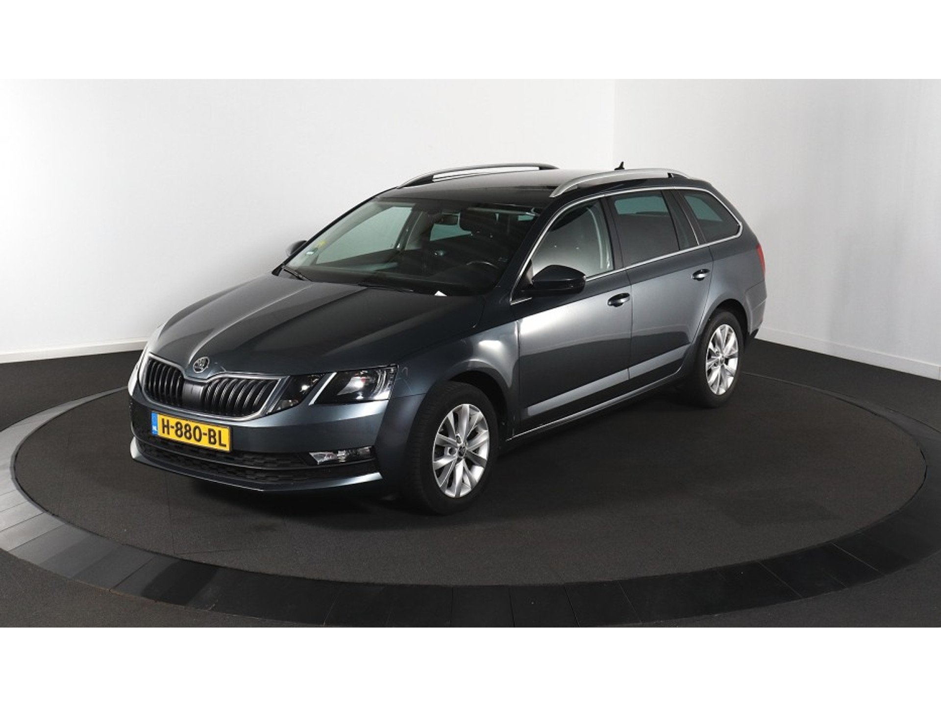 Skoda Octavia Combi 1.6 TDI Ambition Business - Diesel - Manual - 116 hp - 131.899 km