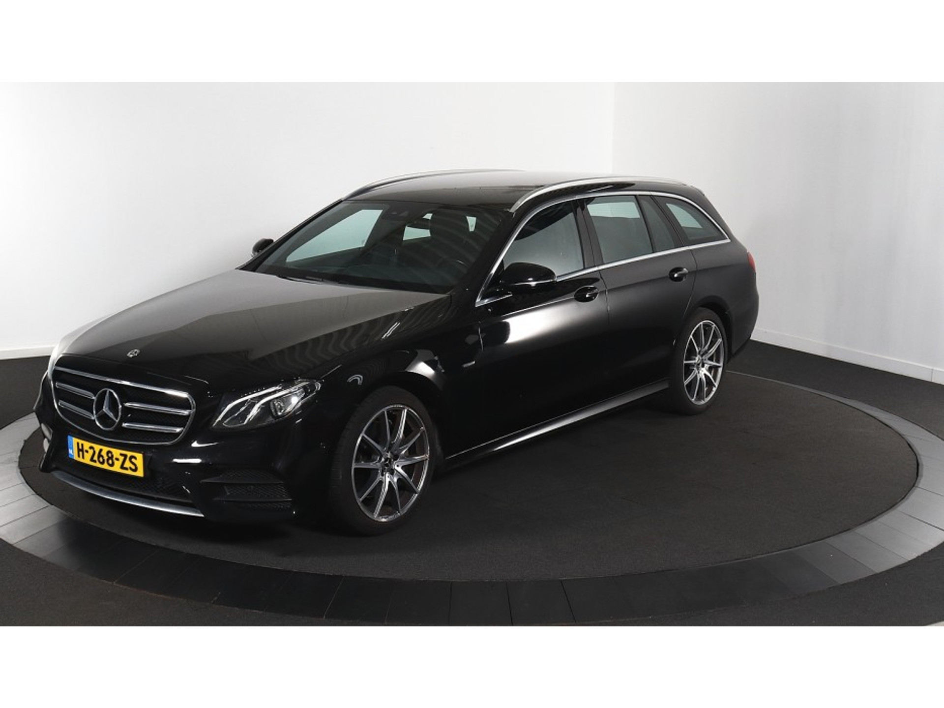 Mercedes-Benz E 200 Business Solution - Petrol - Automatic - 197 hp - 182.173 km