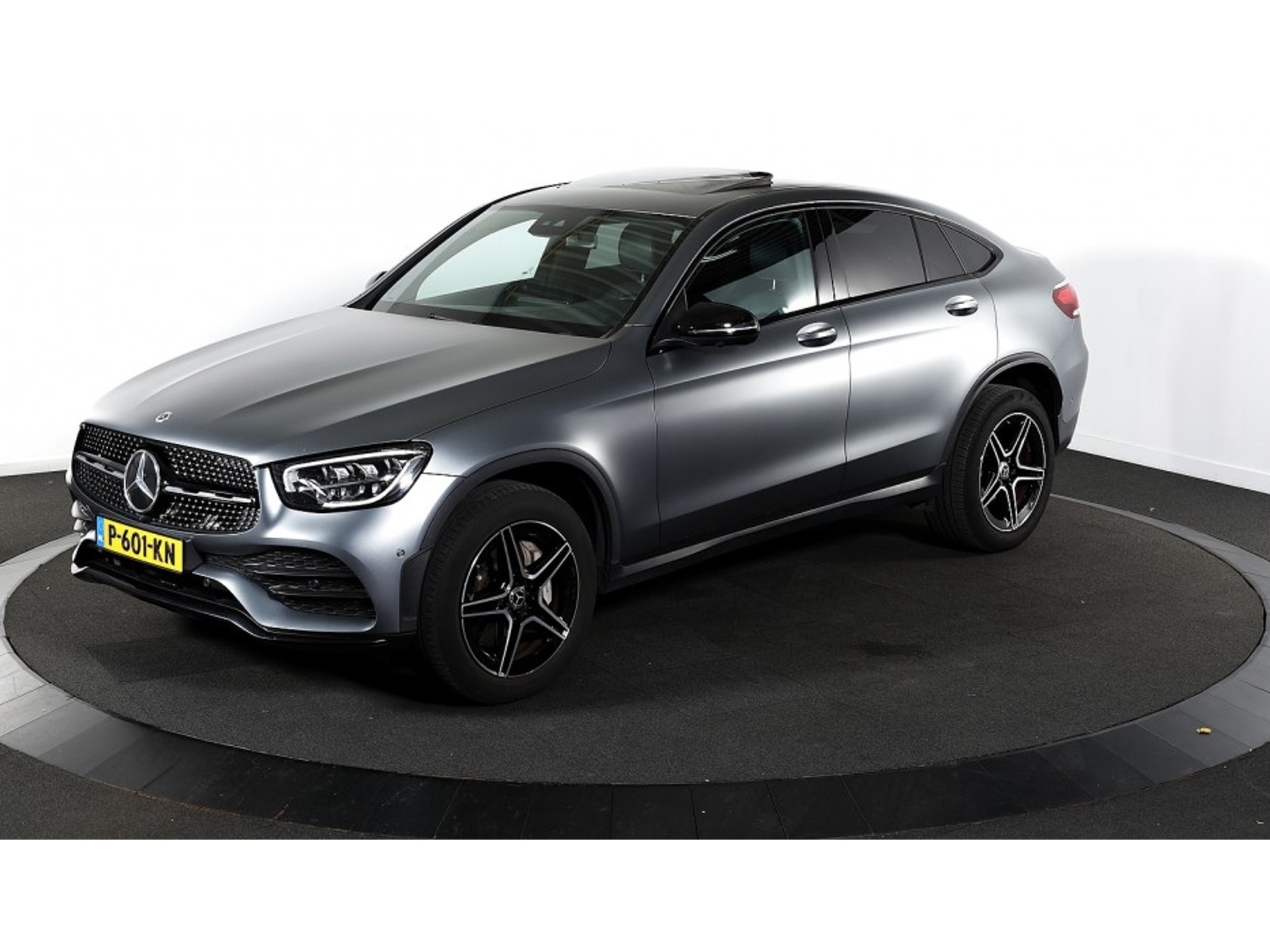 Mercedes-Benz GLC Coupé 300e Business Solution AMG - 4-Matic - Hybrid - Automatic - 211 hp - 121.610 km