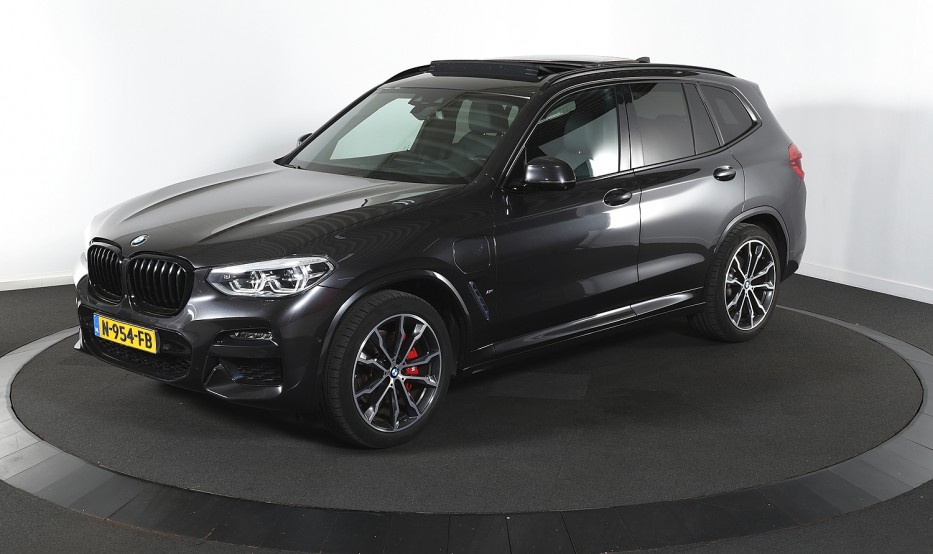 BMW X3 30e M Sport - xDrive - Hybrid - Automatic - 184 hp - 22.948 km