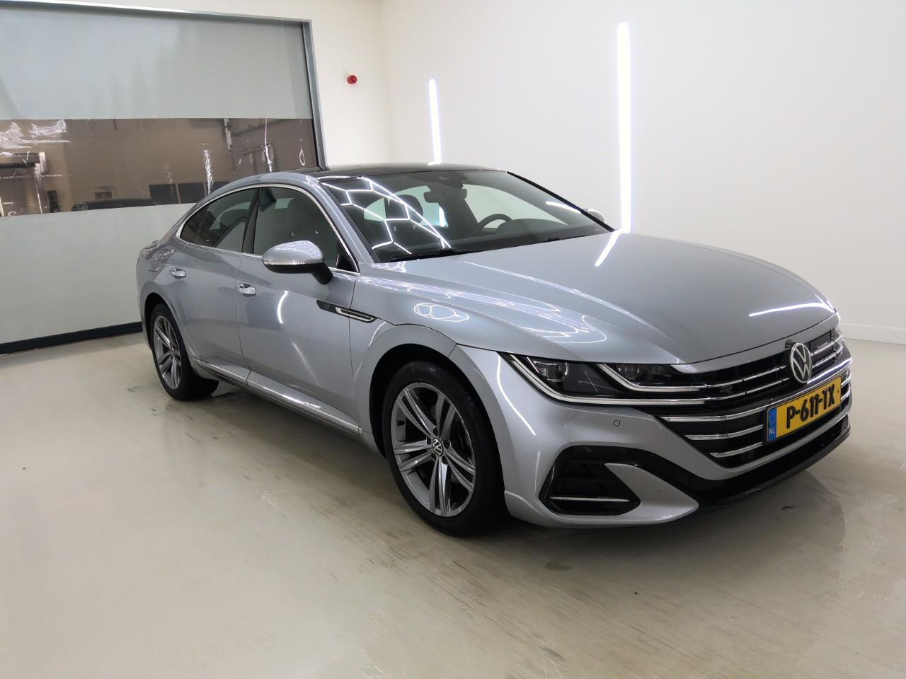Volkswagen Arteon 1.4 R-Line - Hybrid - Automatic - 217 hp - 97.232 km