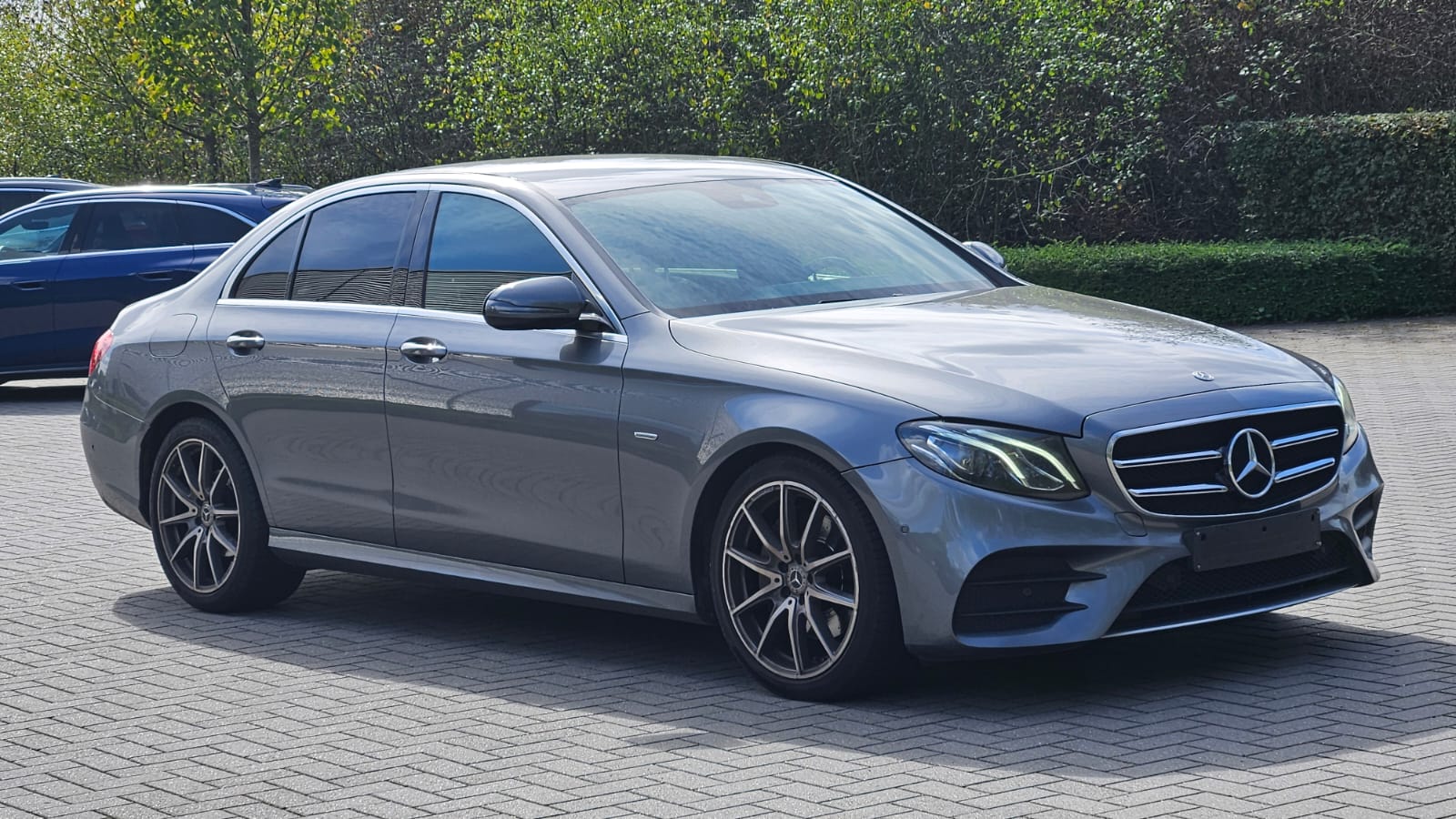 Mercedes-Benz E 200d AMG Line - Diesel - Automatic - 160 hp - 177.219 km