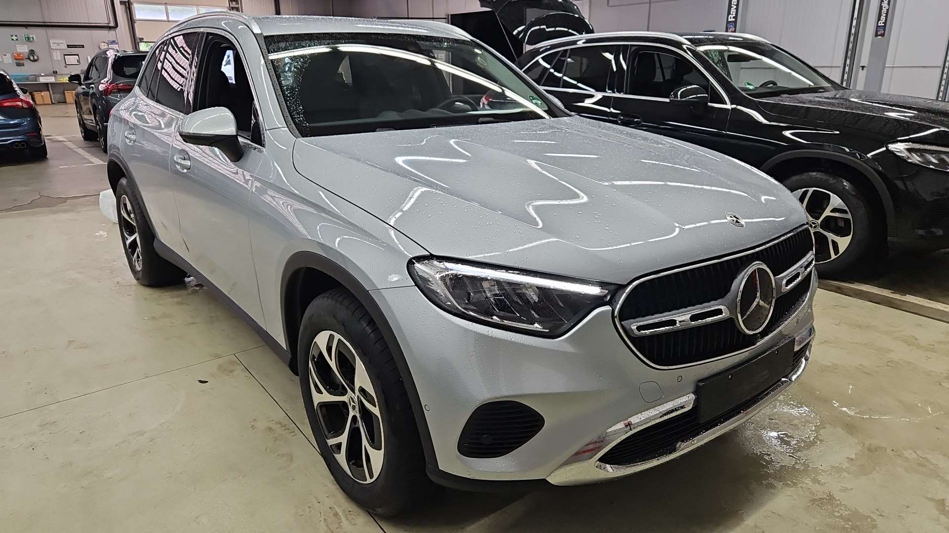 Mercedes-Benz GLC 300de Avantgarde - Hybrid - Automatic - 197 hp - 12.133 km