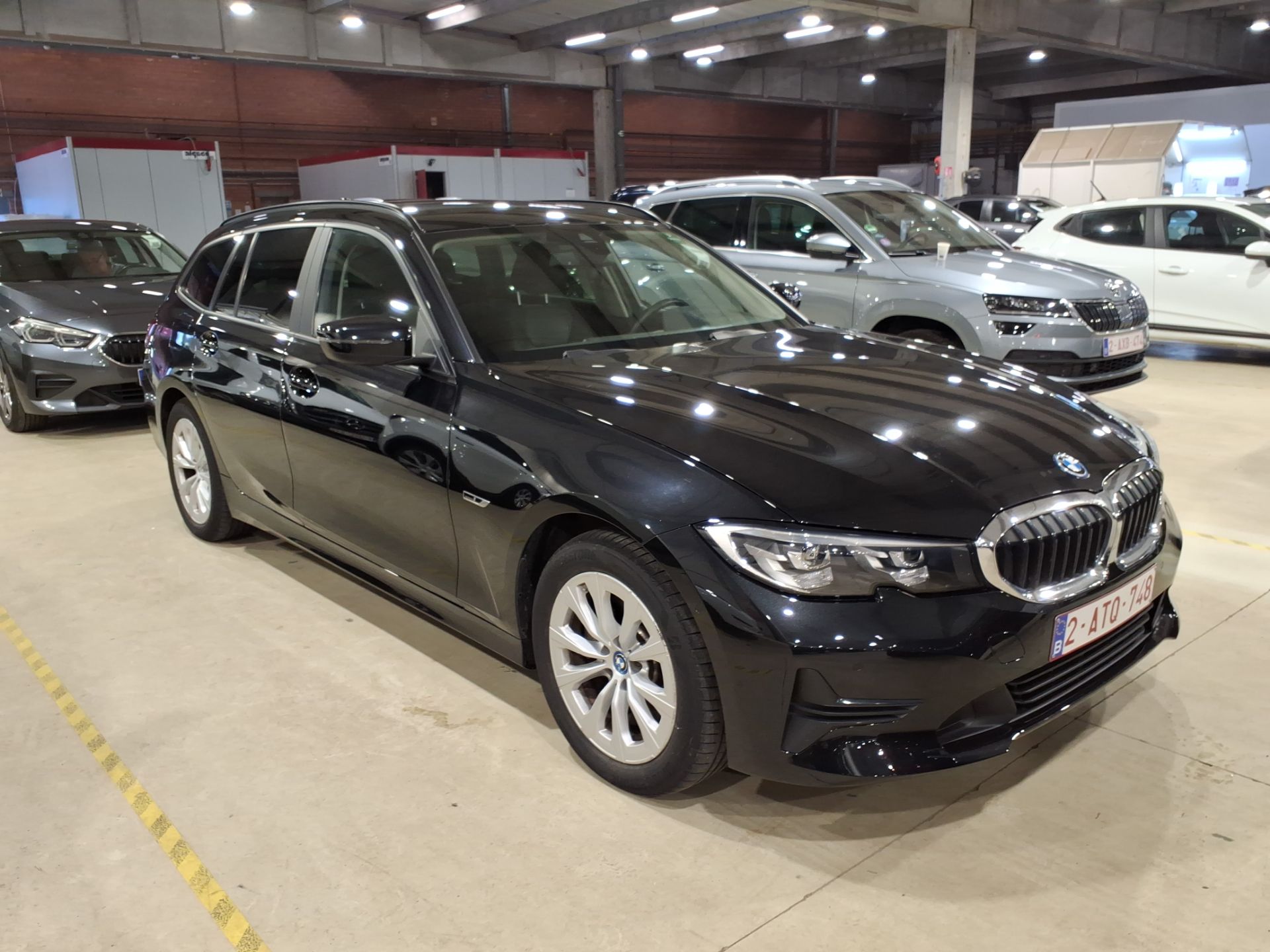 BMW 3 Series Touring 320e - Hybrid - Automatic - 163 hp - 49.209 km