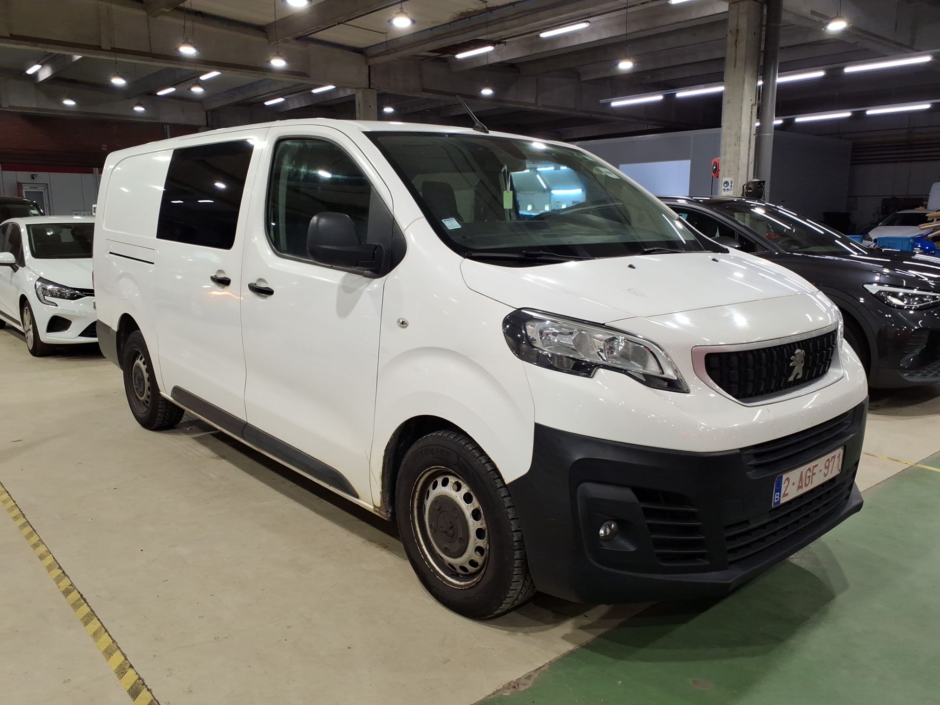 Peugeot Expert L3H1 2.0 HDI Premium - Diesel - Manual - 122 hp - 147.910 km