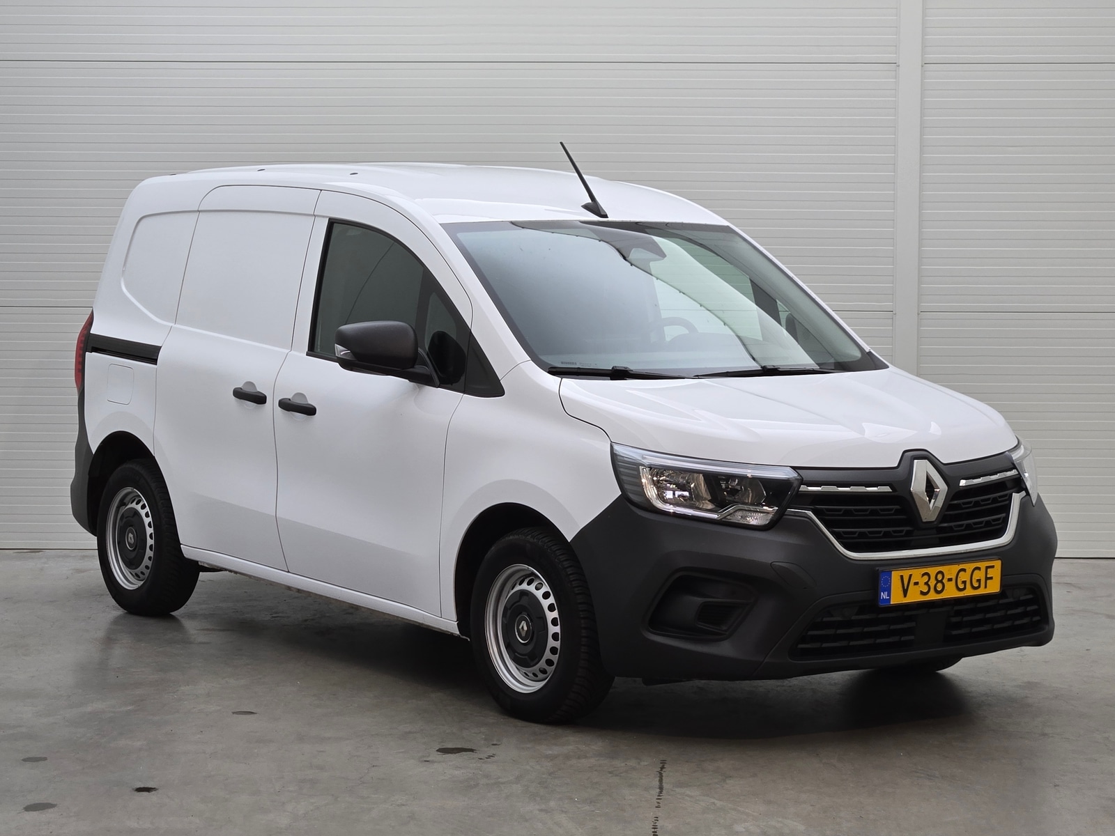 Renault Kangoo 1.5 DCI Luxe - Diesel - Manual - 75 hp - 35.368 km