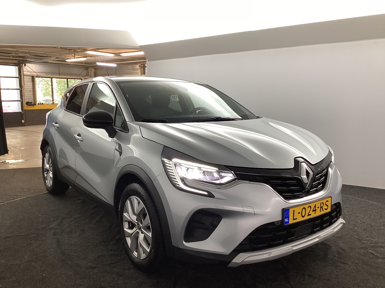 Renault Captur 1.3 TCe Zen - Petrol - Automatic - 140 hp - 92.198 km