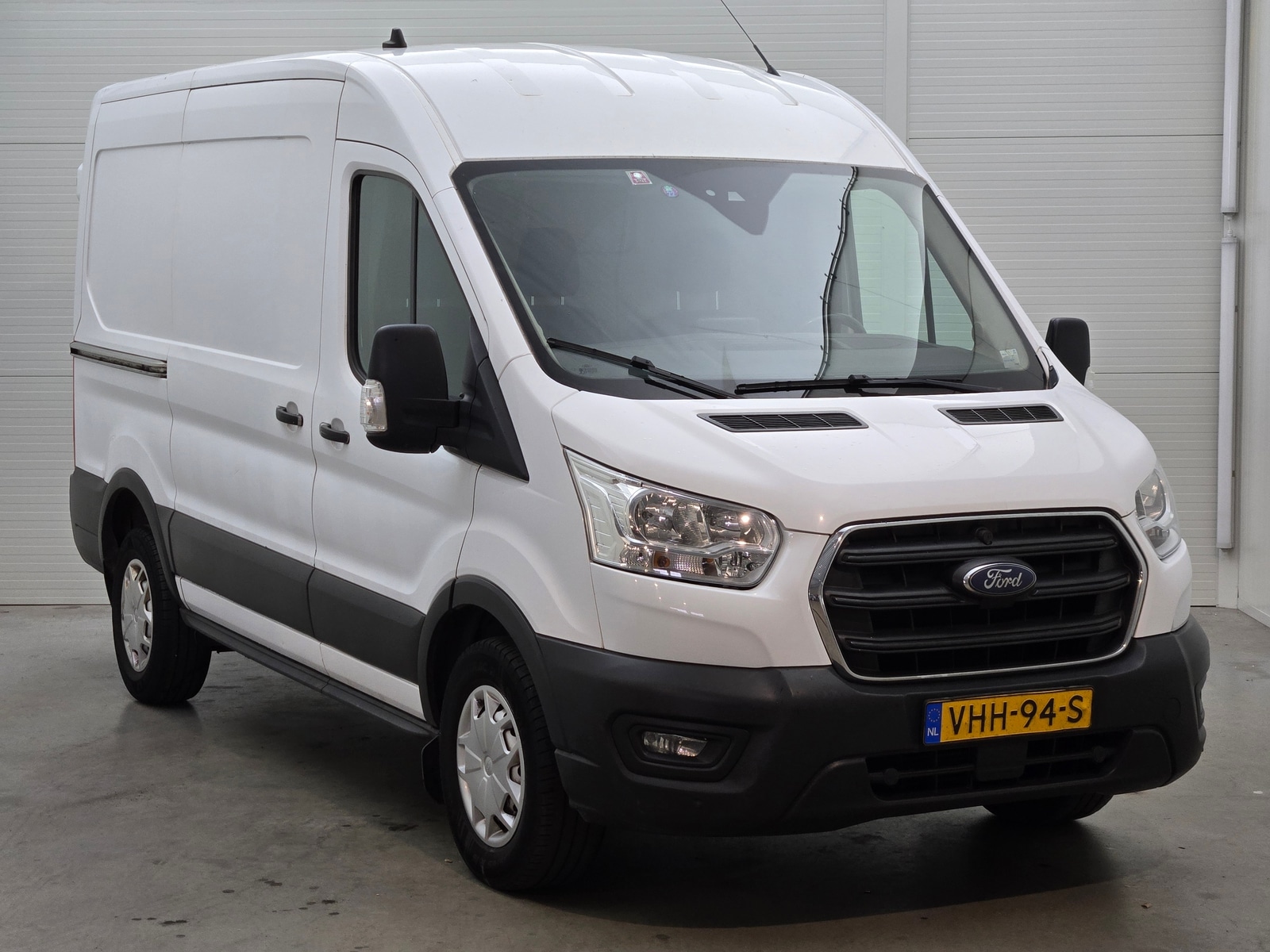 Ford Transit L2H2 2.0 TDCI Trend - Diesel - Manual - 129 hp - 144.050 km