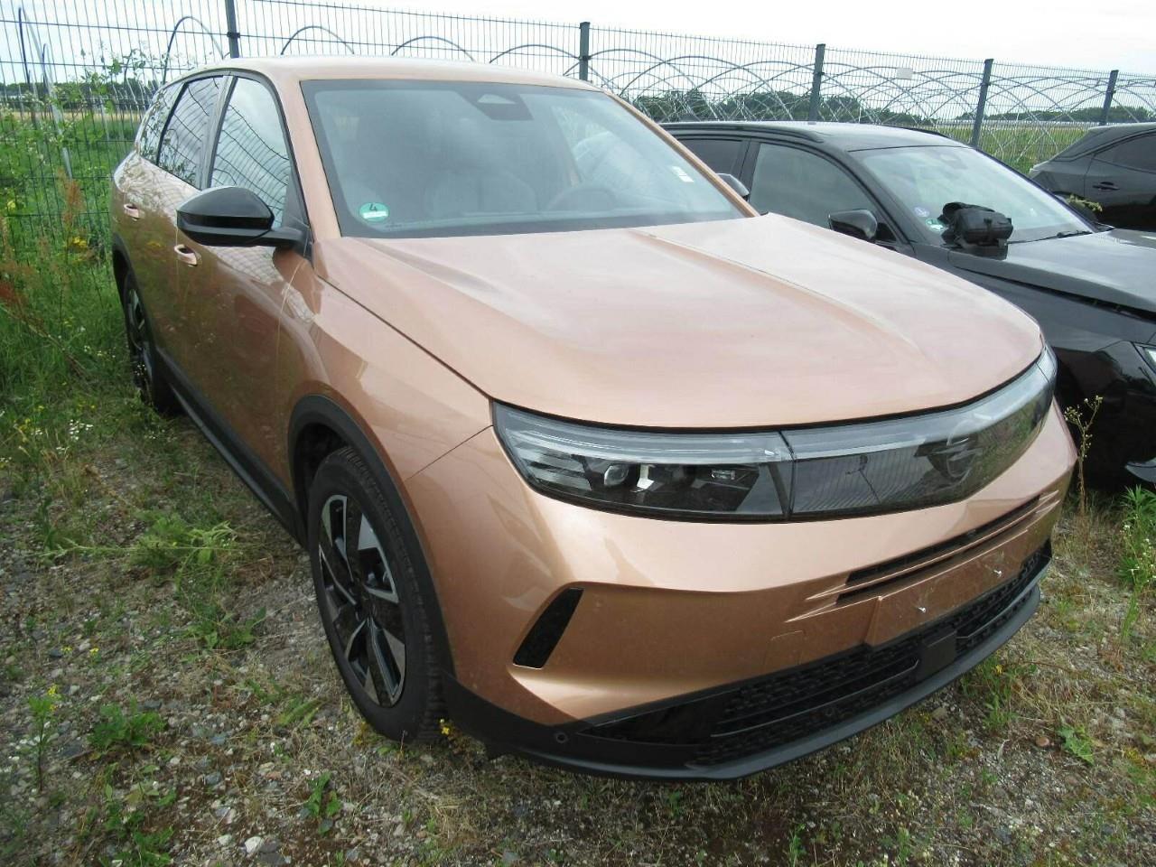 Opel Grandland 1.2 GS - Petrol - Automatic - 136 hp - 11.107 km