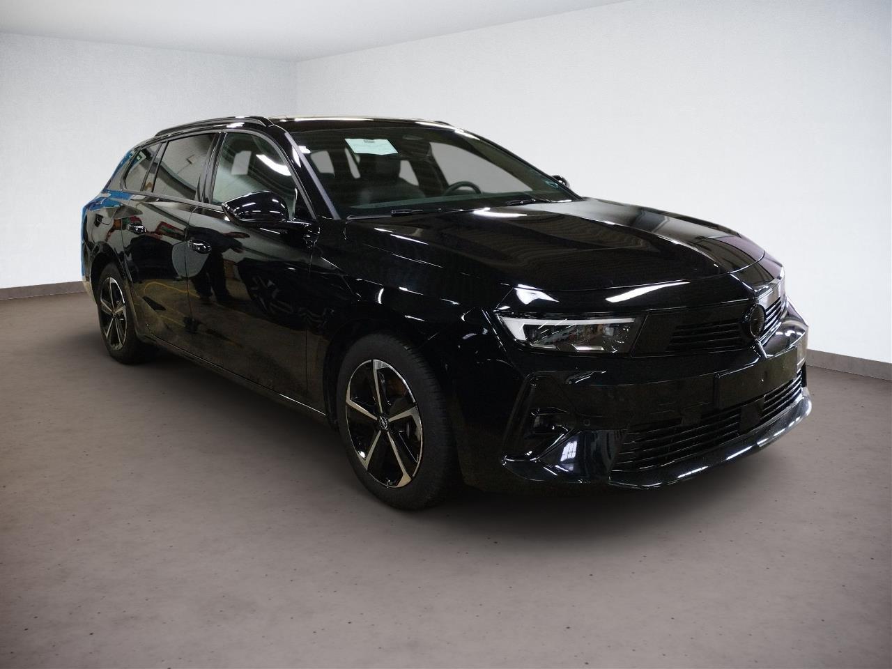 Opel Astra Sports Tourer 1.2 GS - Petrol - Automatic - 136 hp - 32.980 km