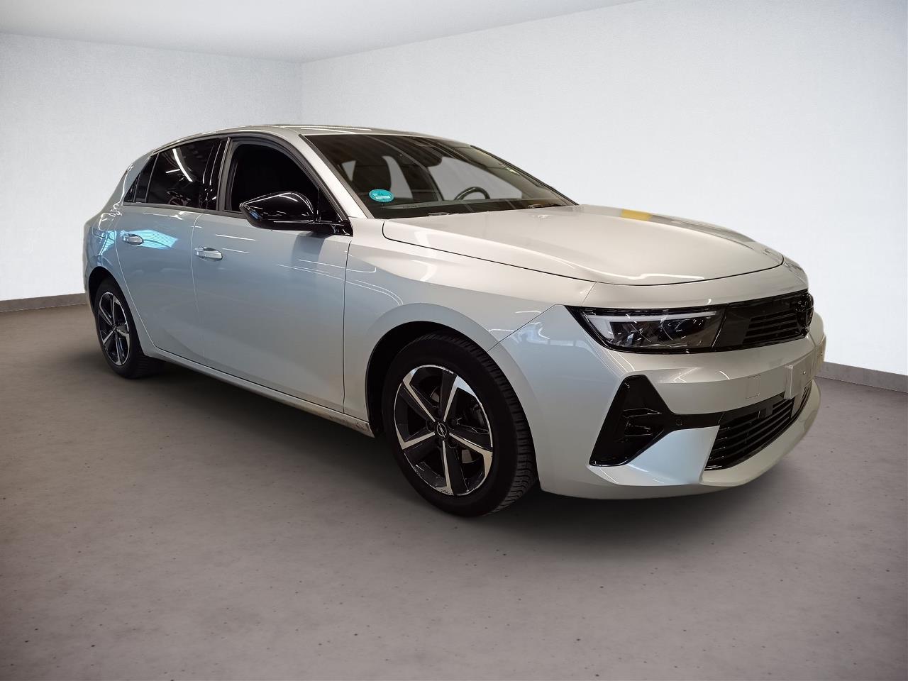 Opel Astra 1.2 GS - Petrol - Automatic - 130 hp - 41.088 km