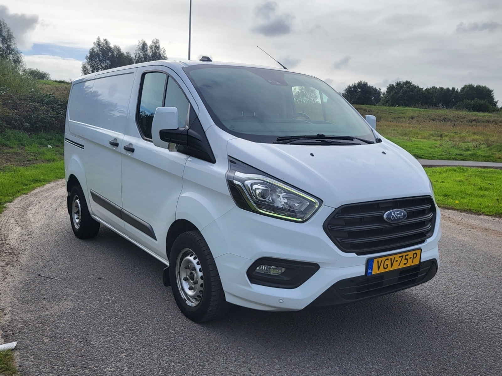 Ford Transit Custom L1H1 2.0 TDCI Trend - Diesel - Manual - 129 hp - 96.043 km