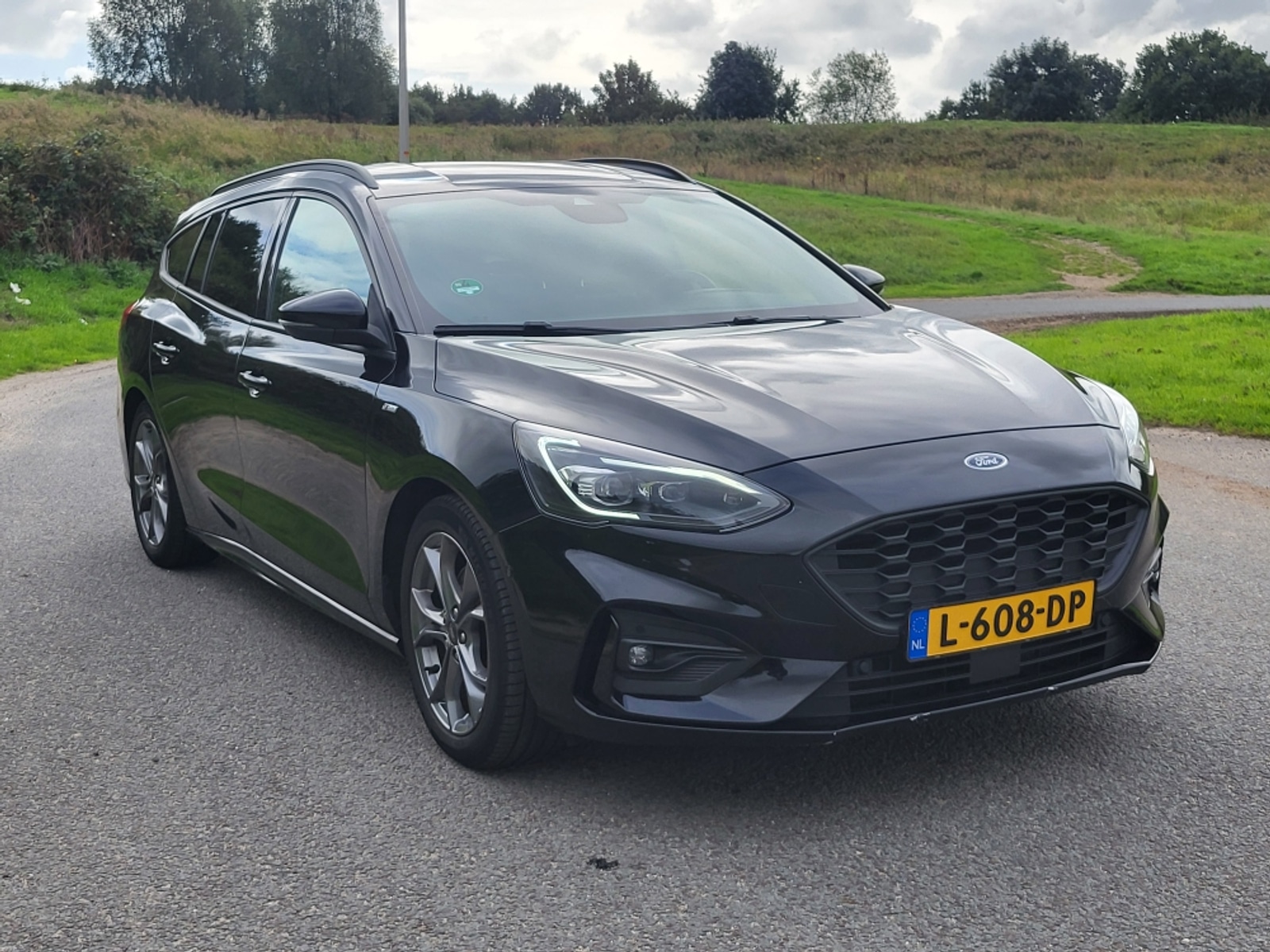 Ford Focus 1.0 EcoBoost ST Line X - Petrol - Manual - 155 hp - 143.339 km