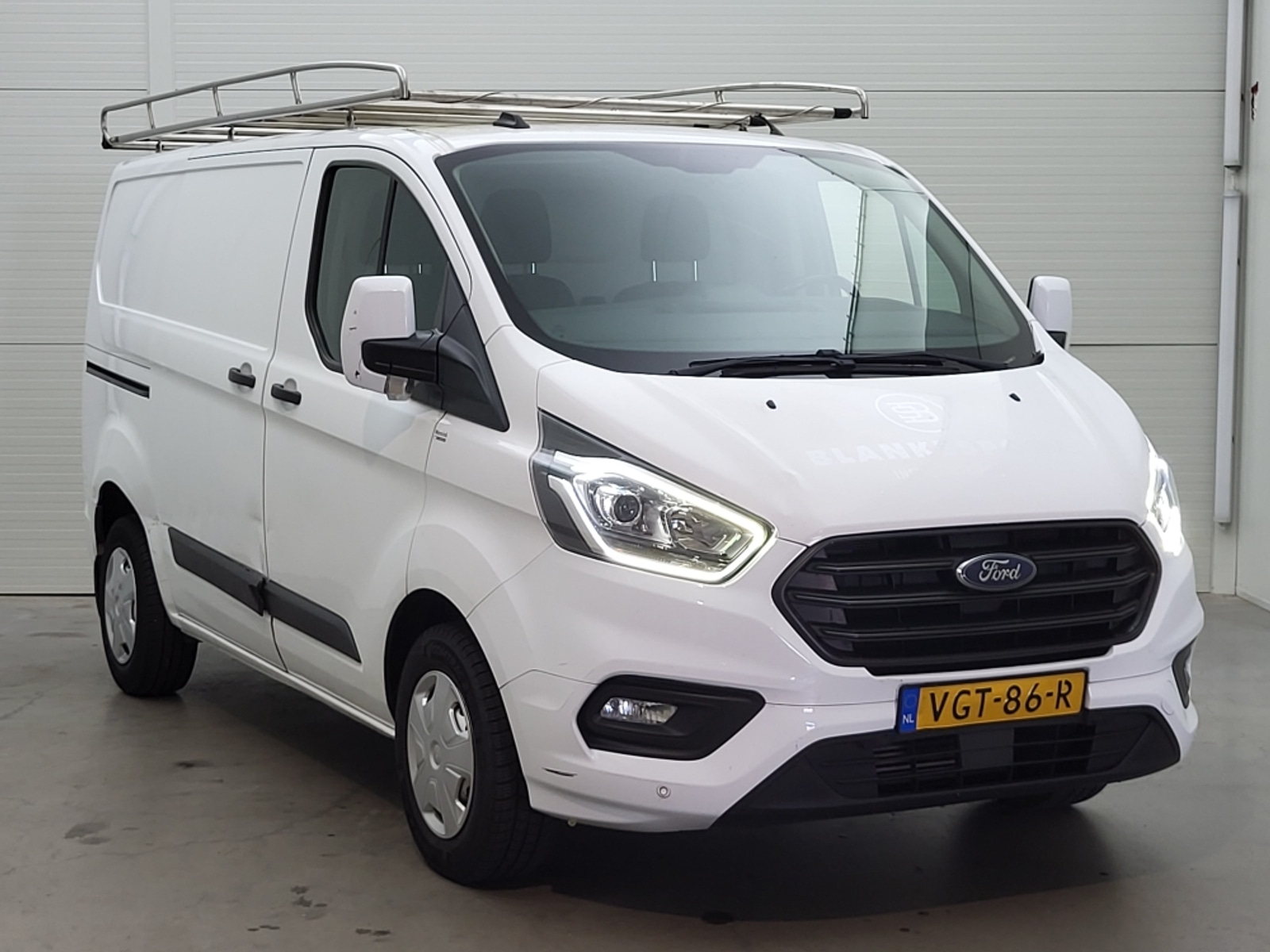 Ford Transit L2H1 2.0 Ambiente - Diesel - Manual - 107 hp - 103.829 km