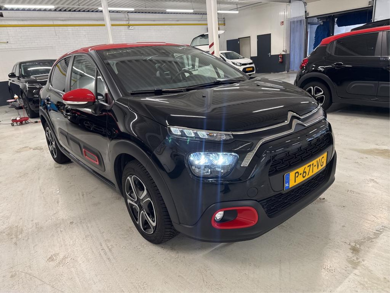 Citroën C3 1.2i Feel - Petrol - Manual - 83 hp - 98.798 km