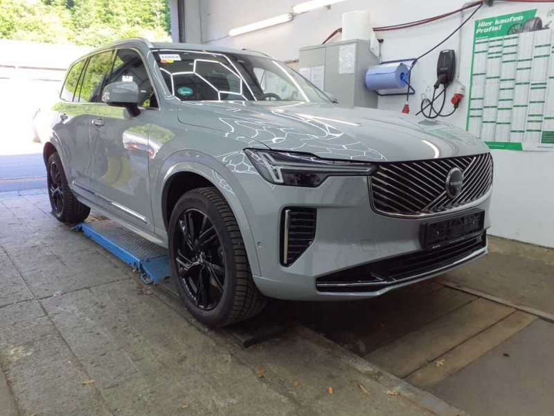 Volvo XC90 B5 Core - AWD - Petrol - Automatic - 250 hp - 21.217 km