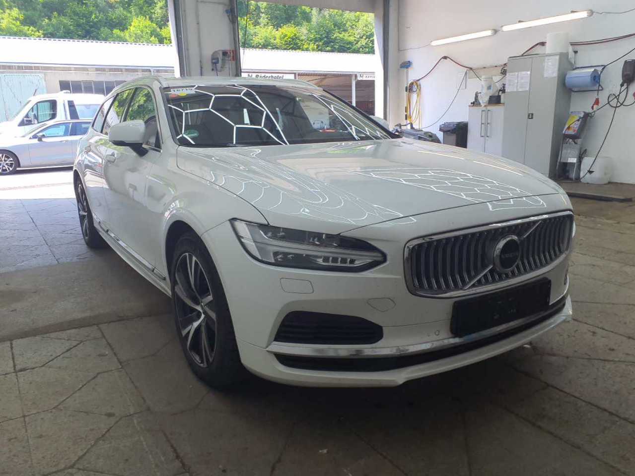 Volvo V90 T6 Core - Hybrid - Automatic - 253 hp - 76.582 km