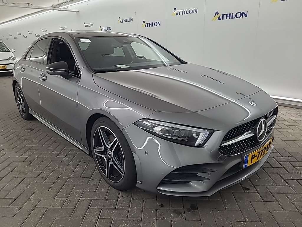 Mercedes-Benz A 200 Business Solution AMG - Petrol - Automatic - 163 hp - 79.525 km