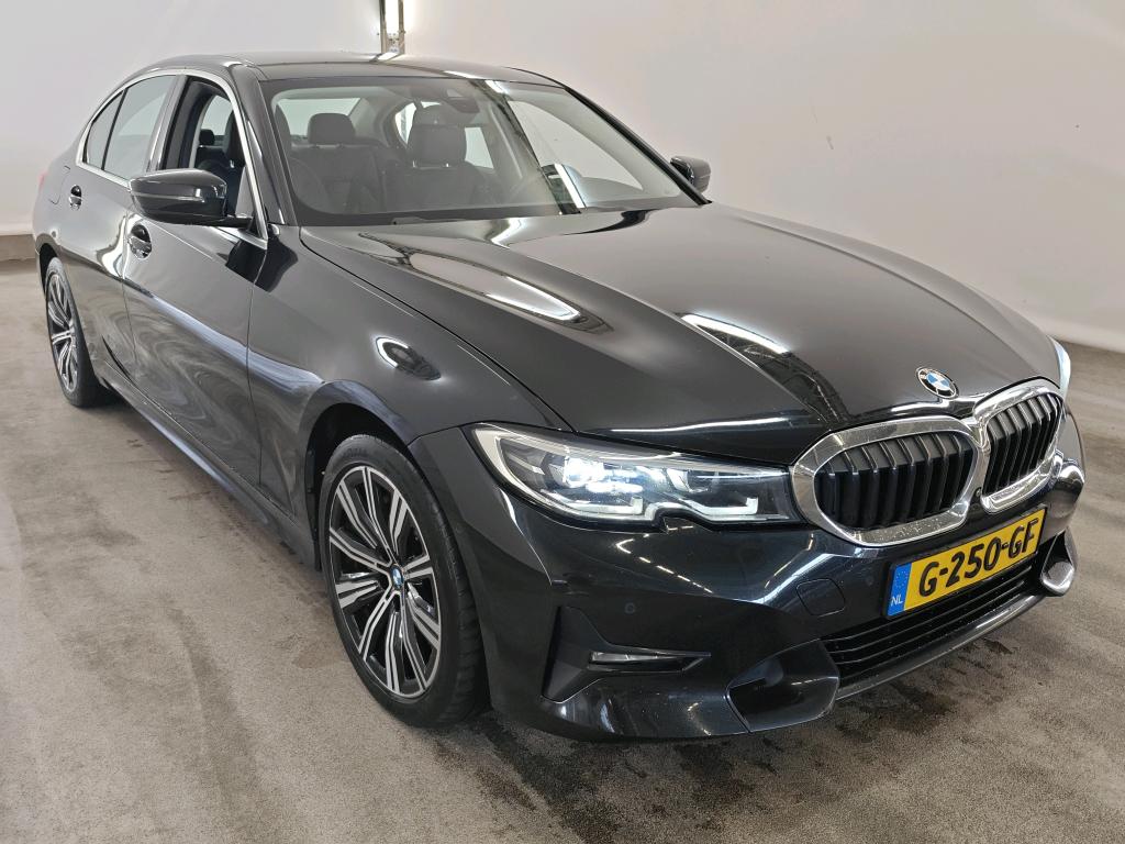 BMW 3 Series 330e High Executive - Hybrid - Automatic - 184 hp - 170.171 km