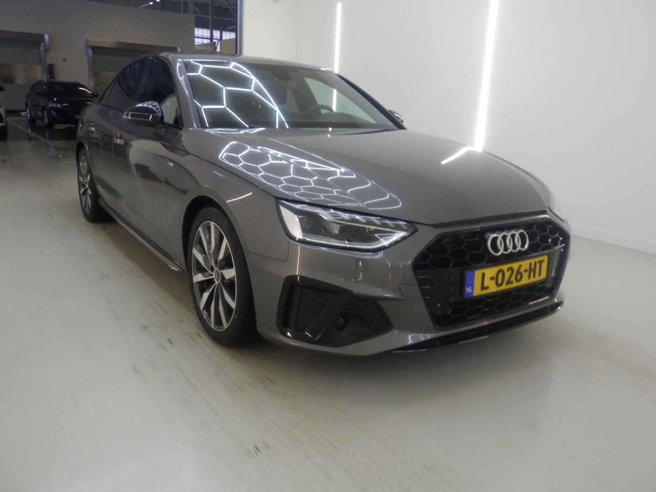 Audi A4 35 TFSI S Edition Competition - Petrol - Automatic - 150 hp - 82.828 km