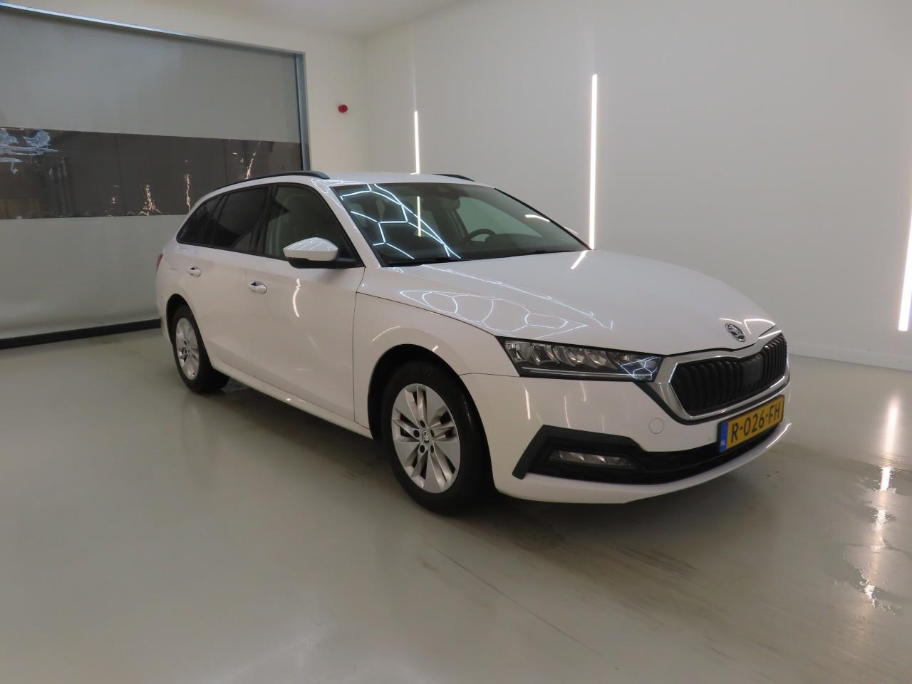 Skoda Octavia Combi 1.0 TSI Ambition - Petrol - Manual - 110 hp - 100.531 km