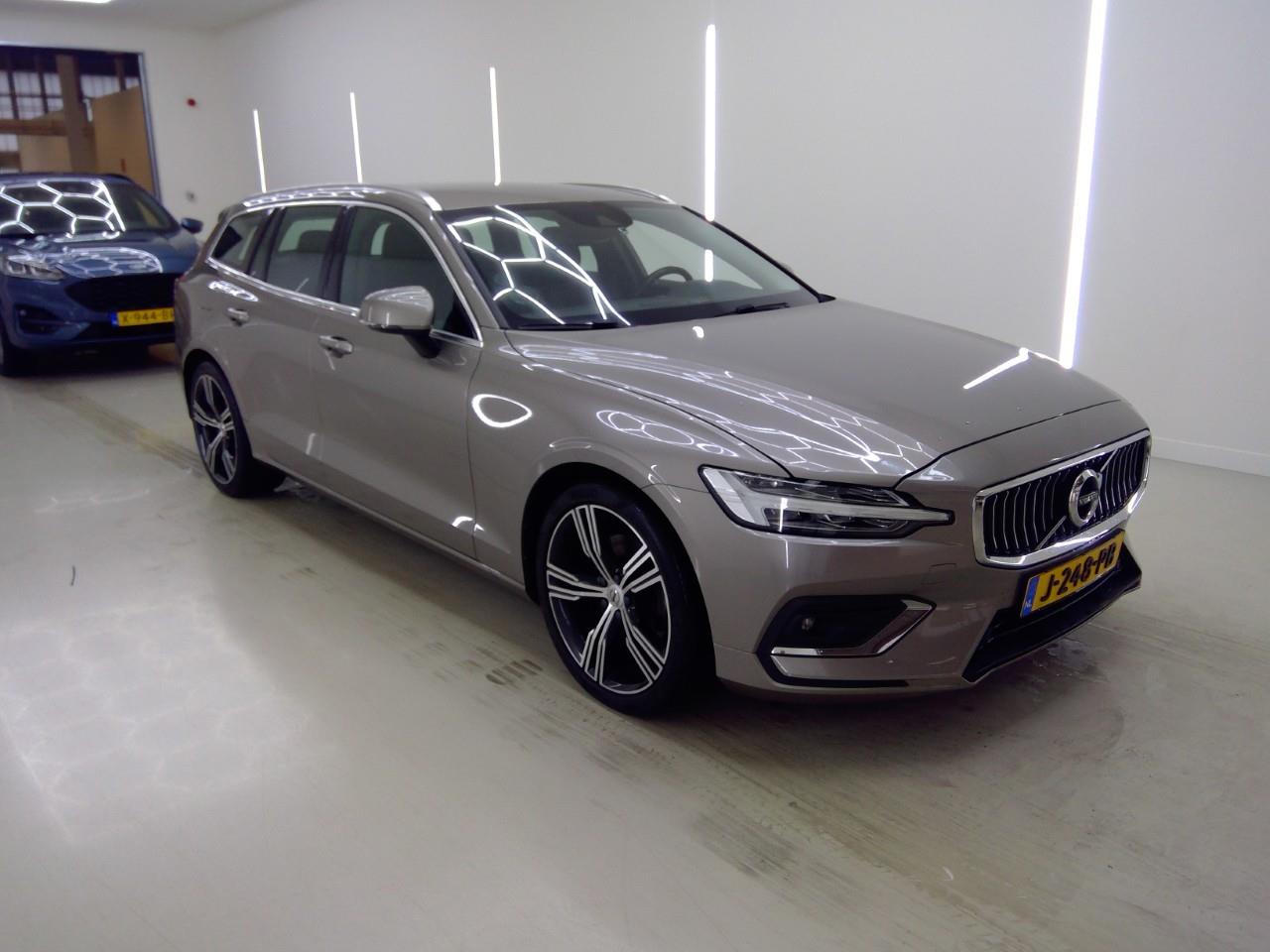 Volvo V60 B3 Inscription - Petrol - Automatic - 163 hp - 168.206 km